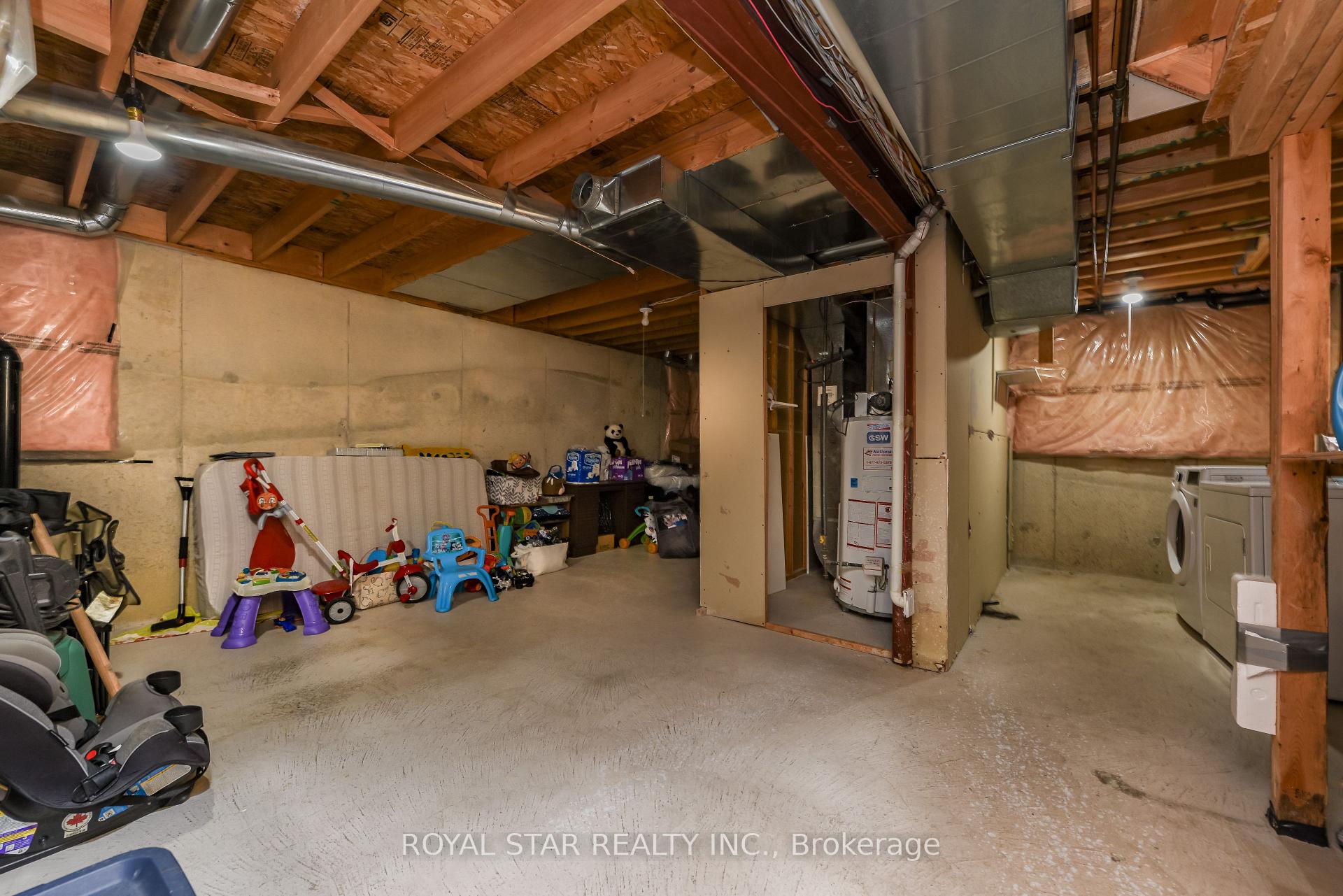 Photo 38 of 33 Coppermill Drive, Brampton, Northwest Sandalwood Parkway — HOMEH