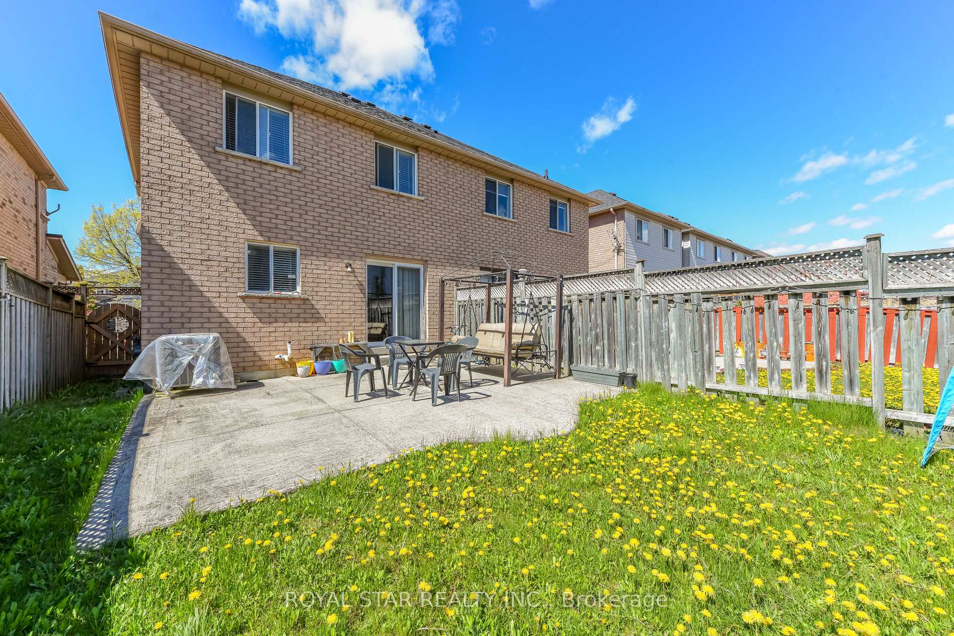 Photo 43 of 33 Coppermill Drive, Brampton, Northwest Sandalwood Parkway — HOMEH
