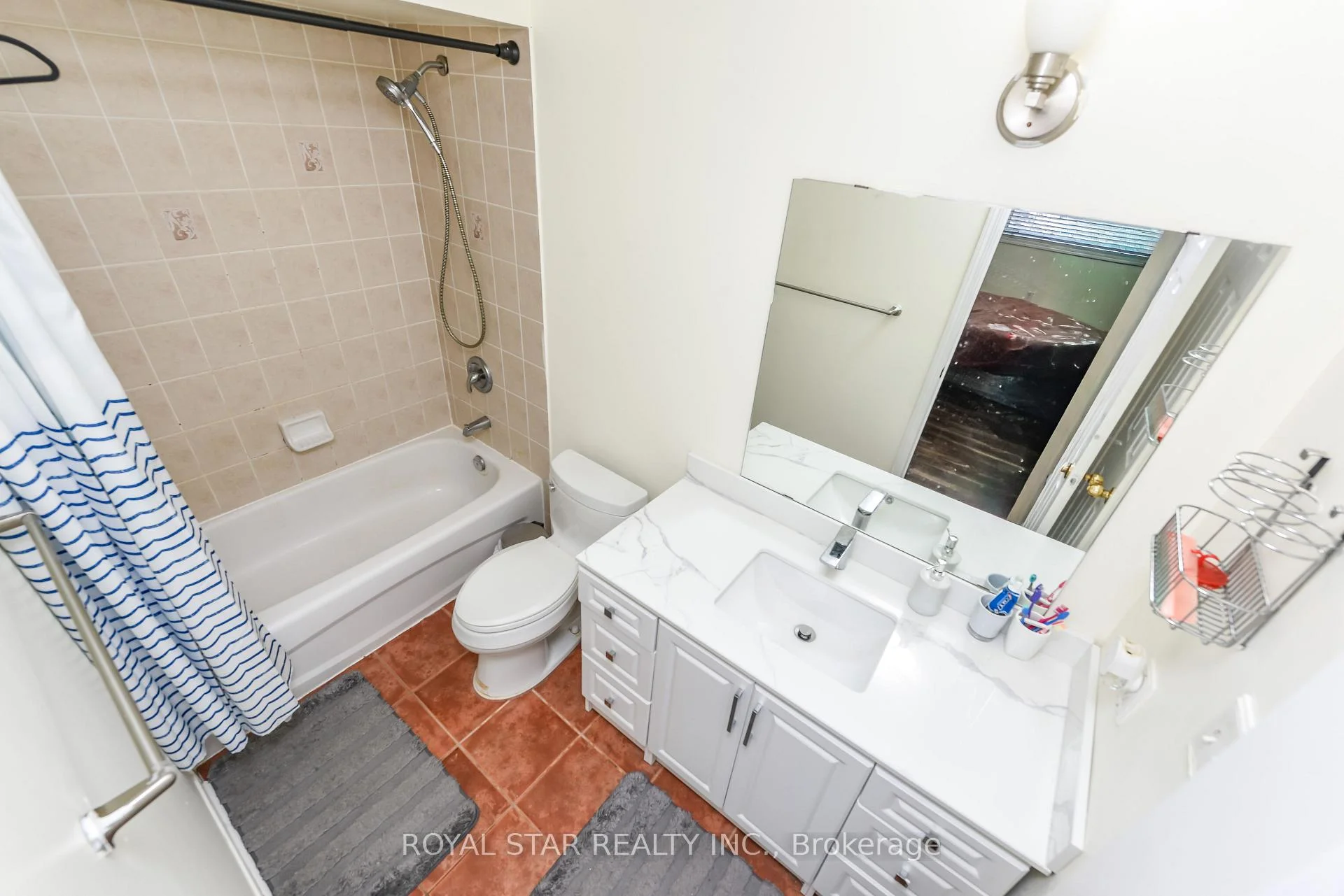 Photo 36 of 33 Coppermill Drive, Brampton, Northwest Sandalwood Parkway — HOMEH