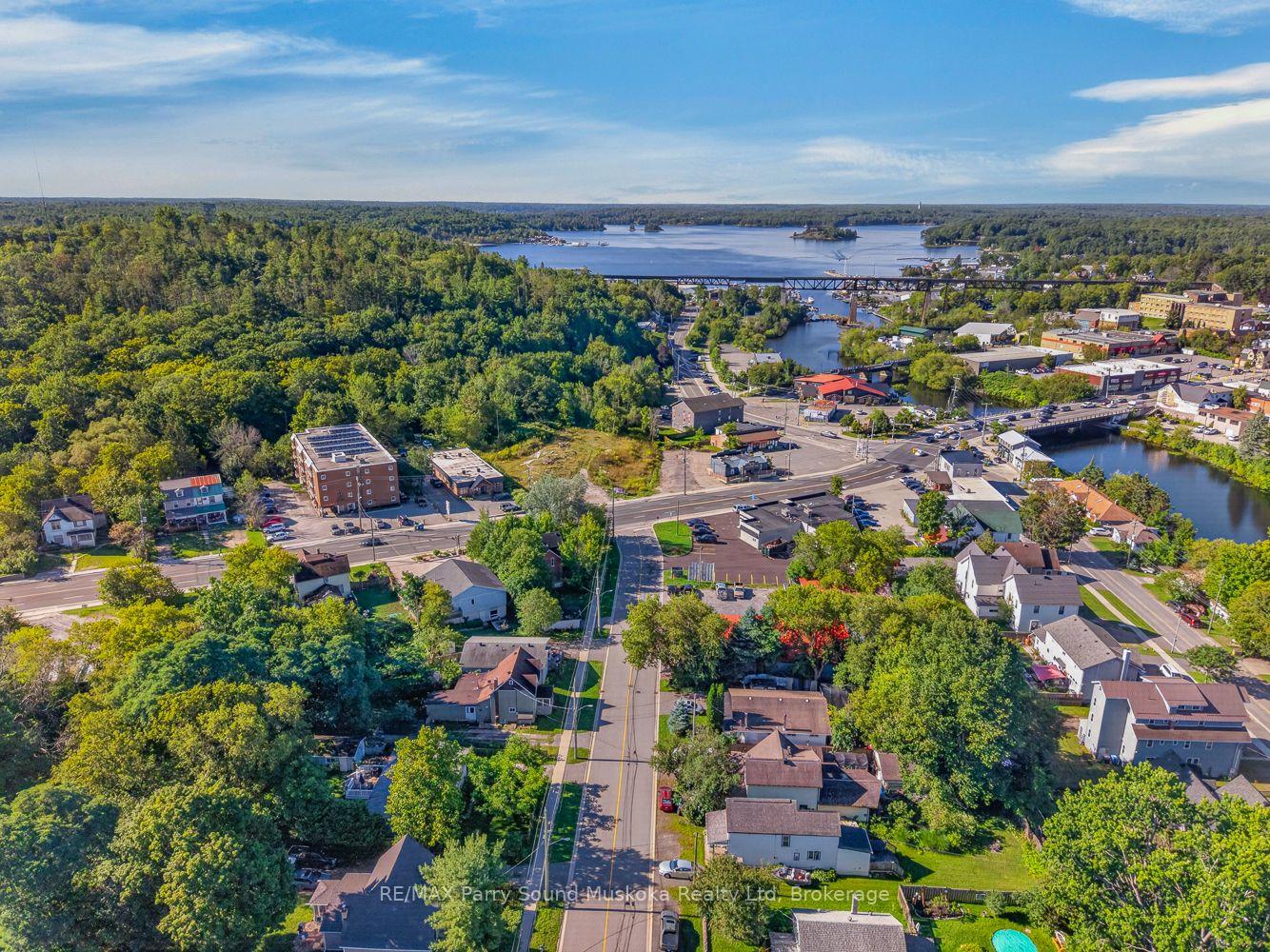 Photo 6 of 5 Wakefield Street, Parry Sound — HOMEH