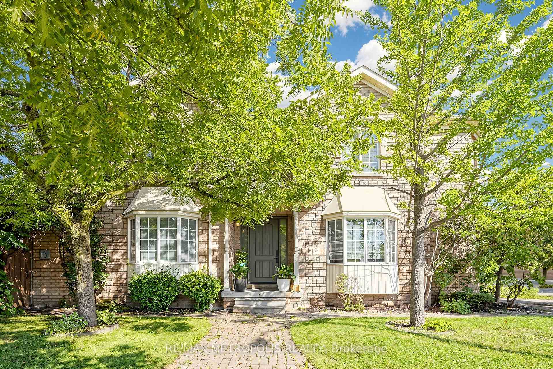 Photo 4 of 115 Sandway Crescent, Vaughan, Maple — HOMEH