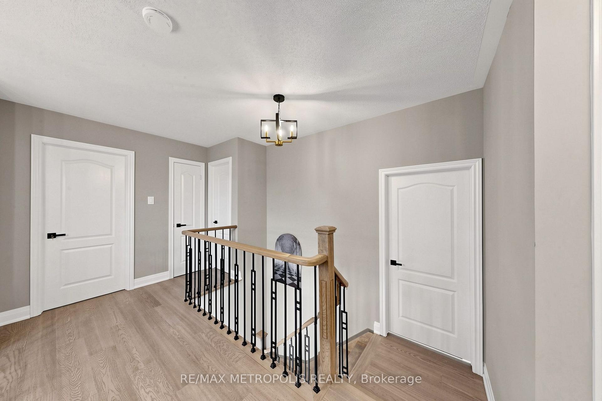 Photo 19 of 115 Sandway Crescent, Vaughan, Maple — HOMEH