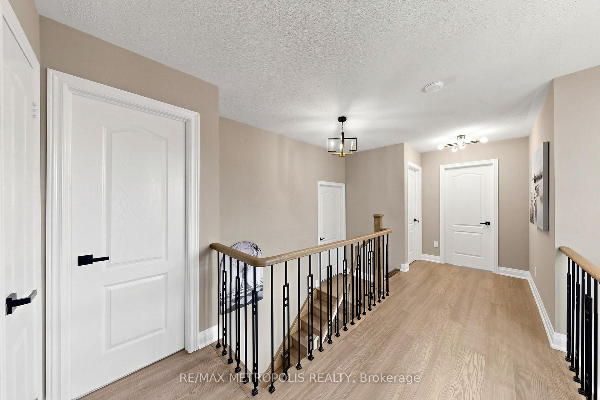 Photo 20 of 115 Sandway Crescent, Vaughan, Maple — HOMEH
