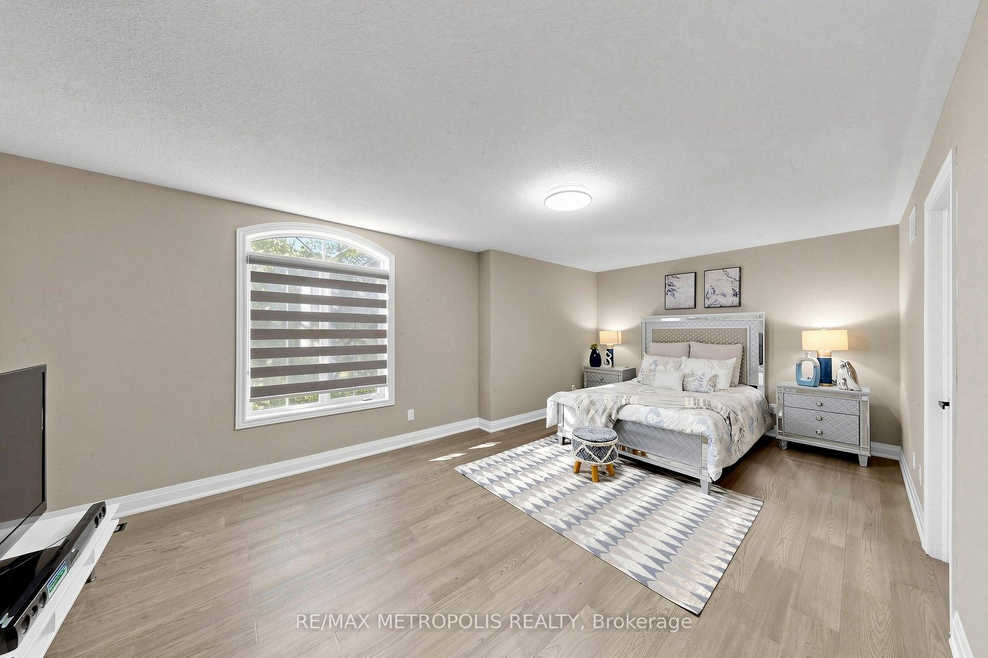 Photo 21 of 115 Sandway Crescent, Vaughan, Maple — HOMEH
