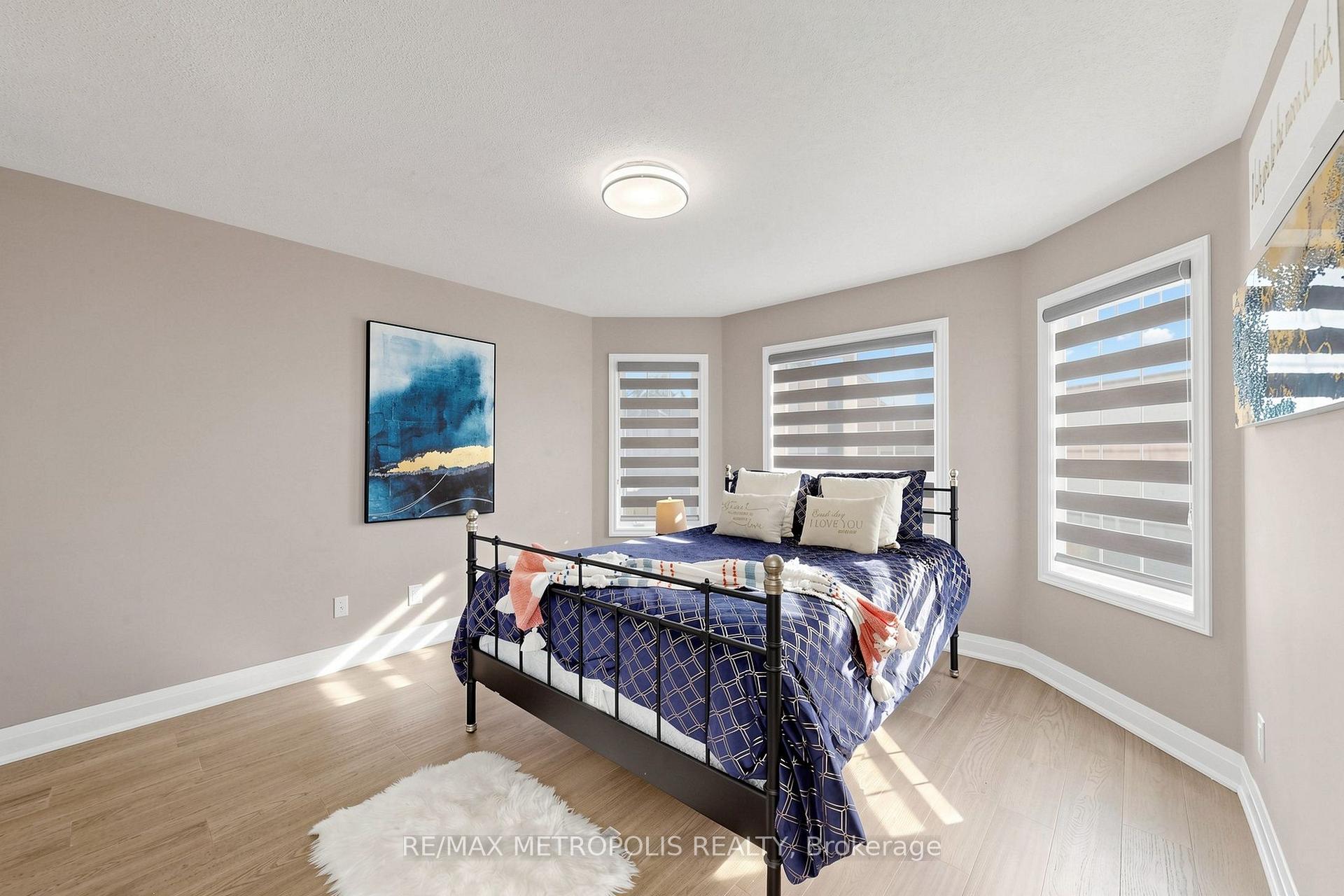 Photo 24 of 115 Sandway Crescent, Vaughan, Maple — HOMEH