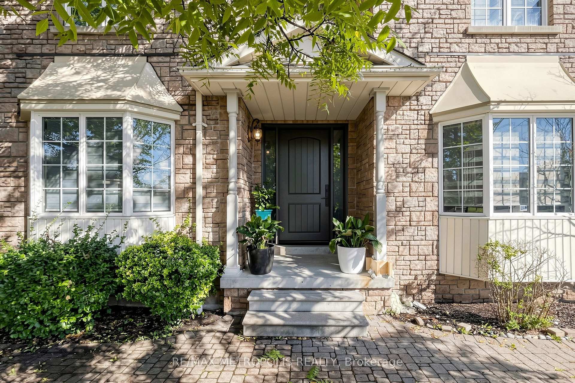 Photo 38 of 115 Sandway Crescent, Vaughan, Maple — HOMEH