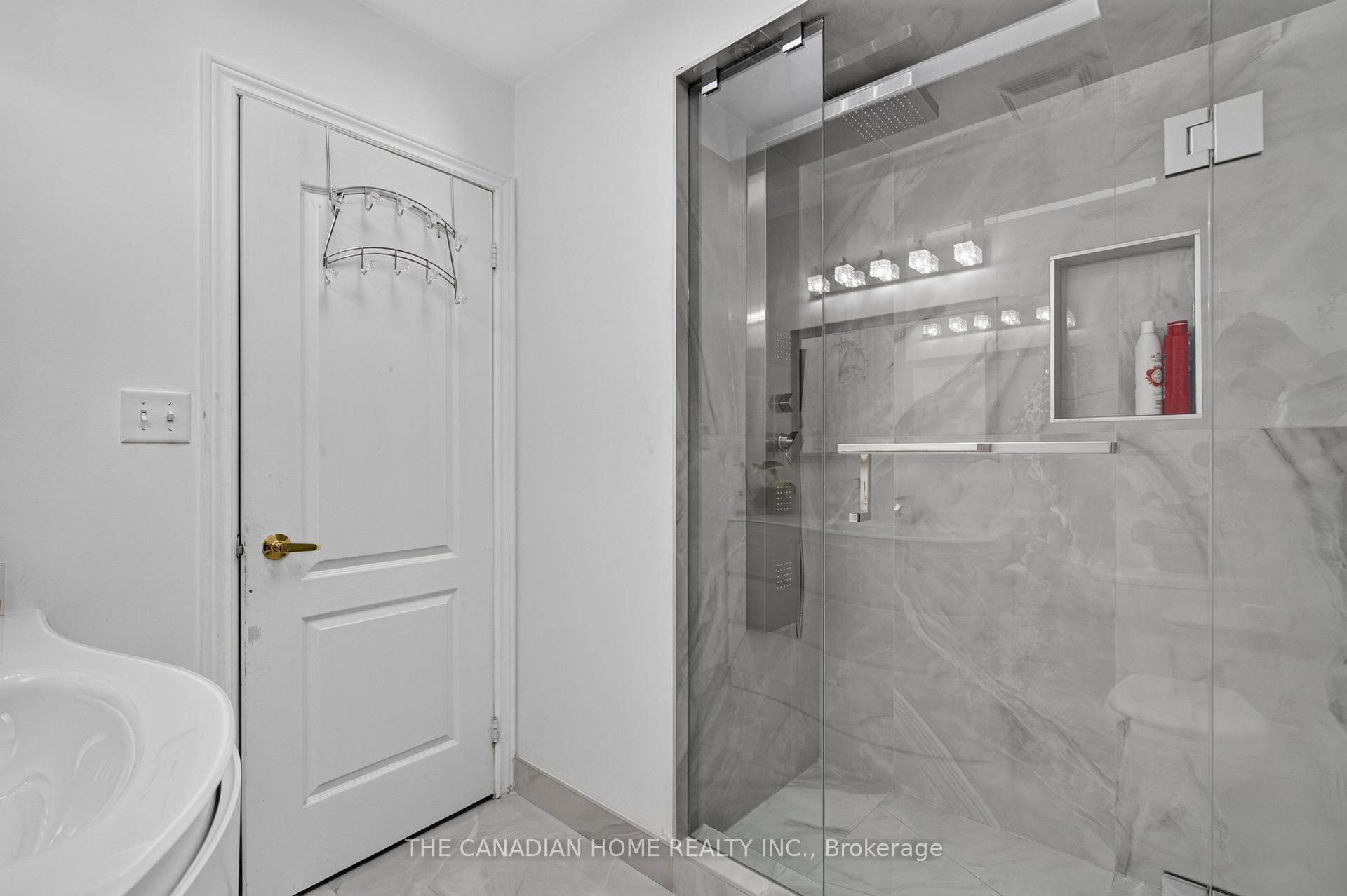 Photo 37 of 63 Humbershed Crescent, Caledon, Bolton West — HOMEH