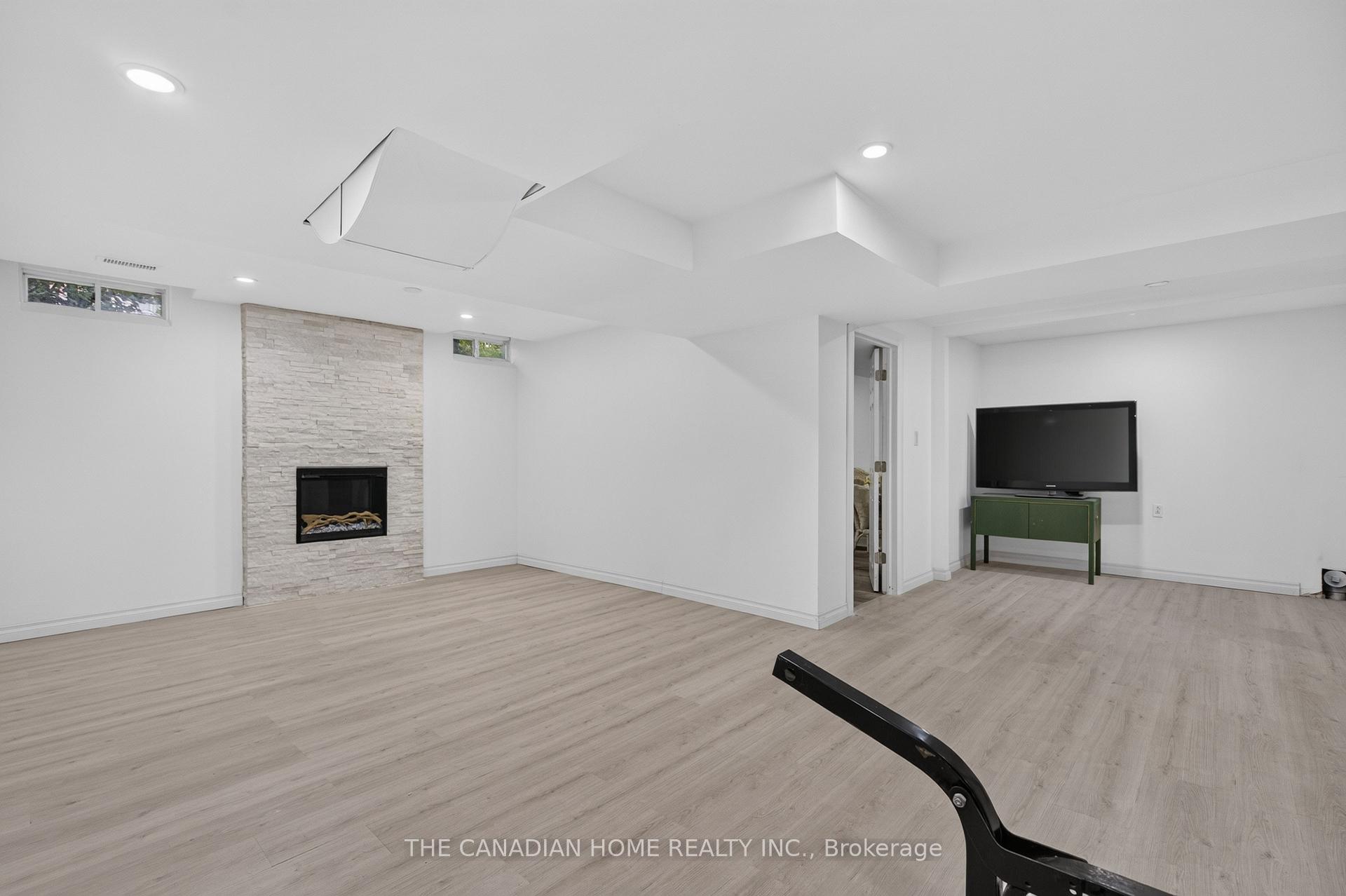 Photo 41 of 63 Humbershed Crescent, Caledon, Bolton West — HOMEH
