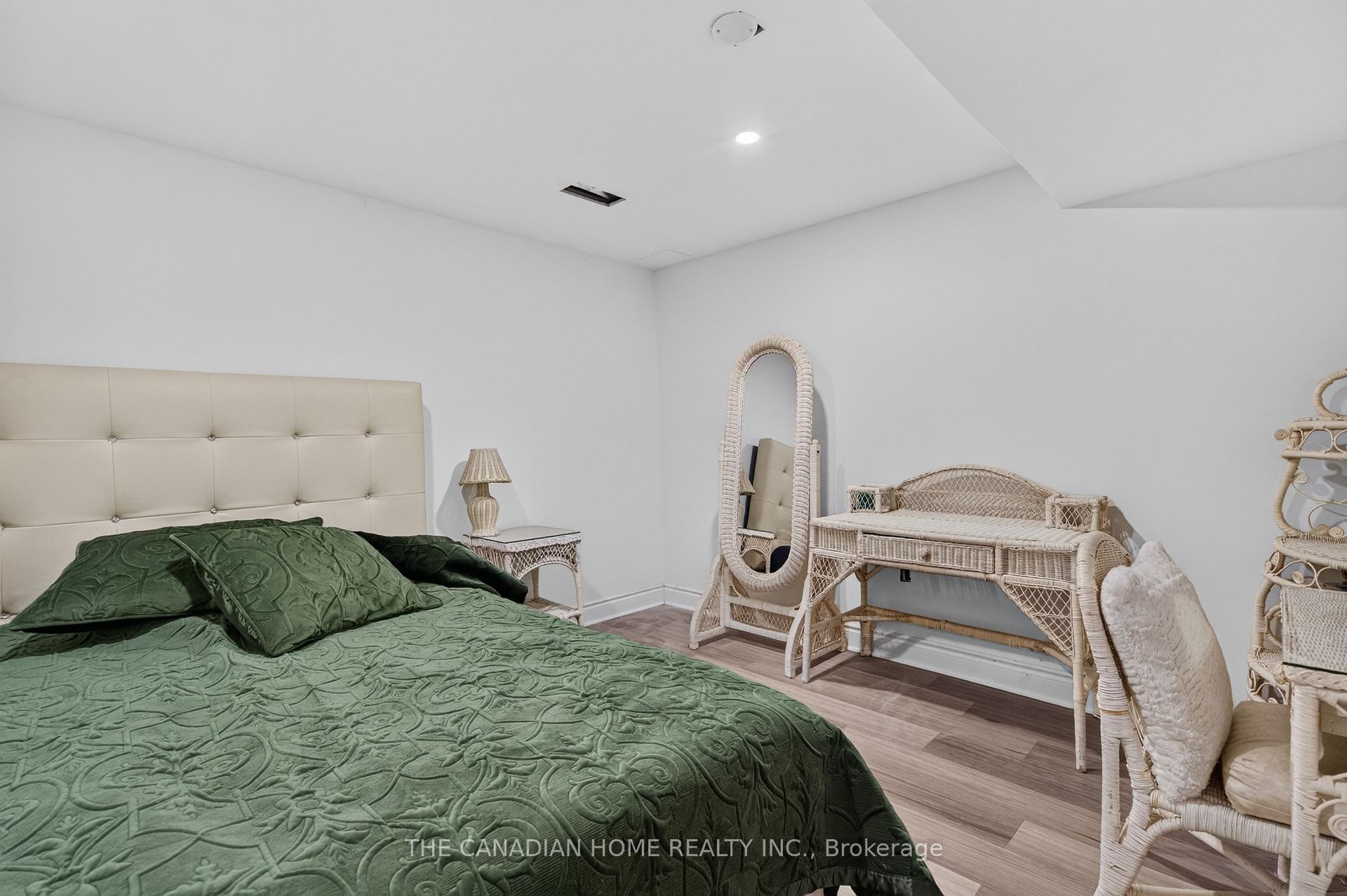 Photo 44 of 63 Humbershed Crescent, Caledon, Bolton West — HOMEH