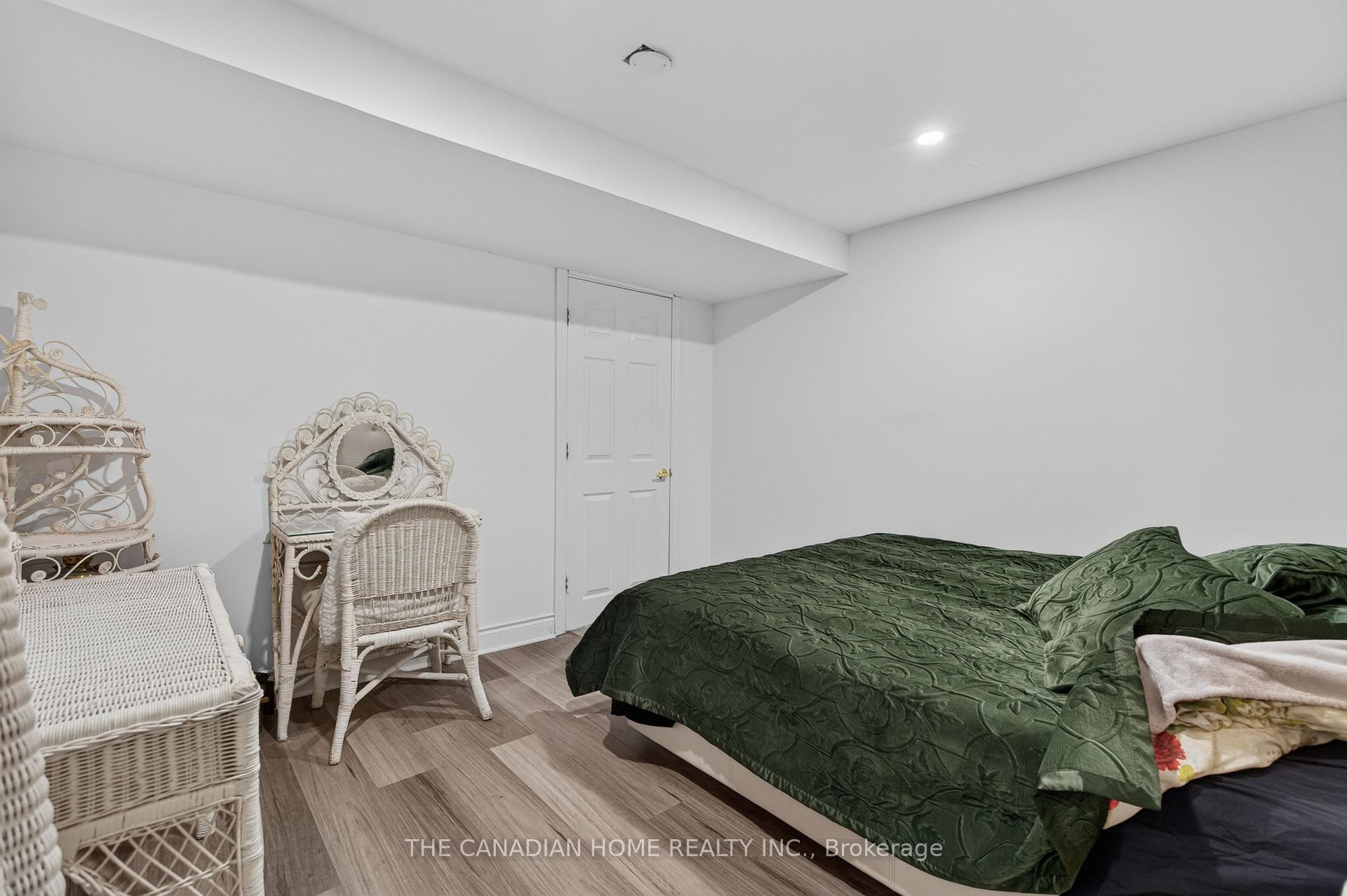 Photo 45 of 63 Humbershed Crescent, Caledon, Bolton West — HOMEH