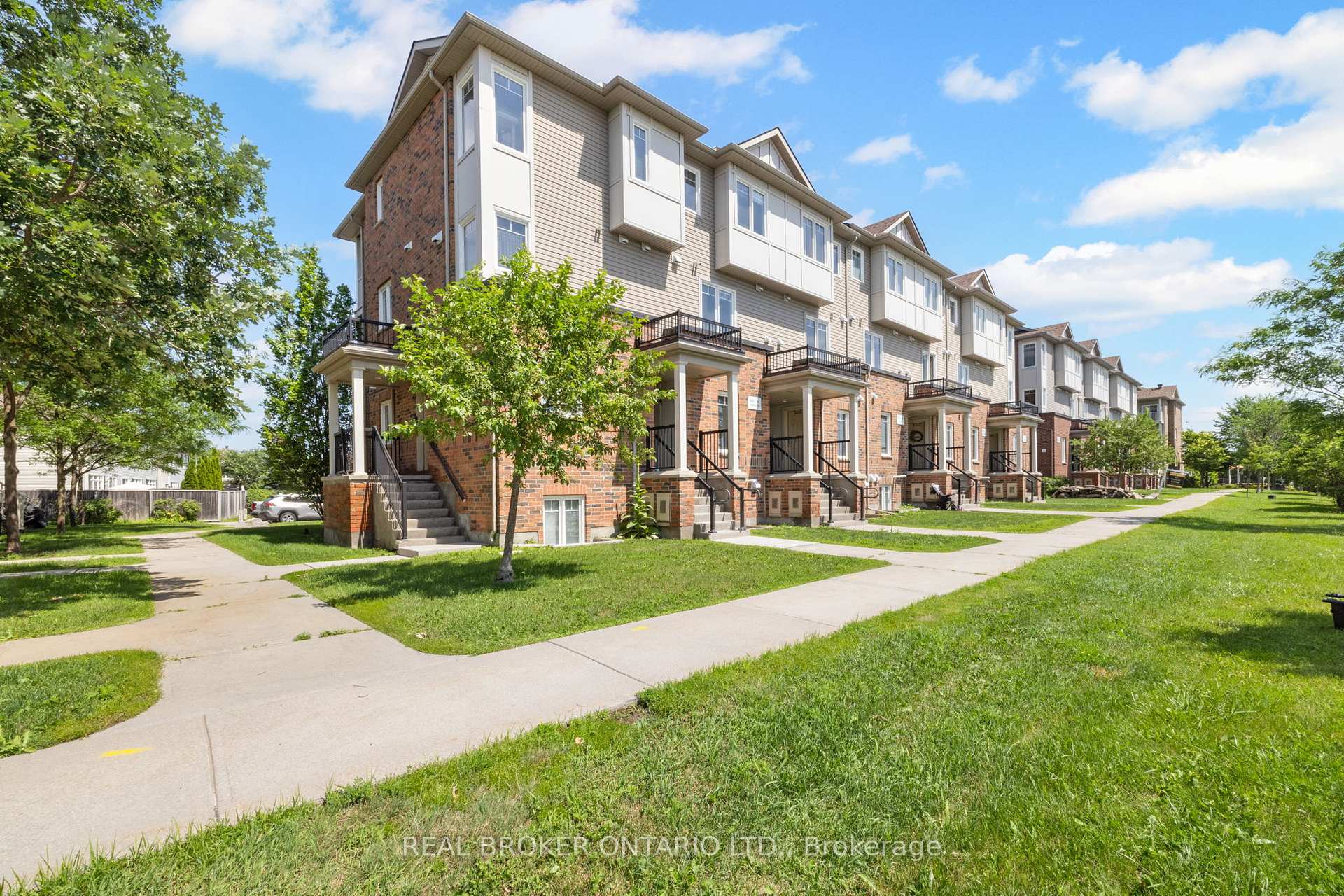 Photo of 3415 Cambrian Road