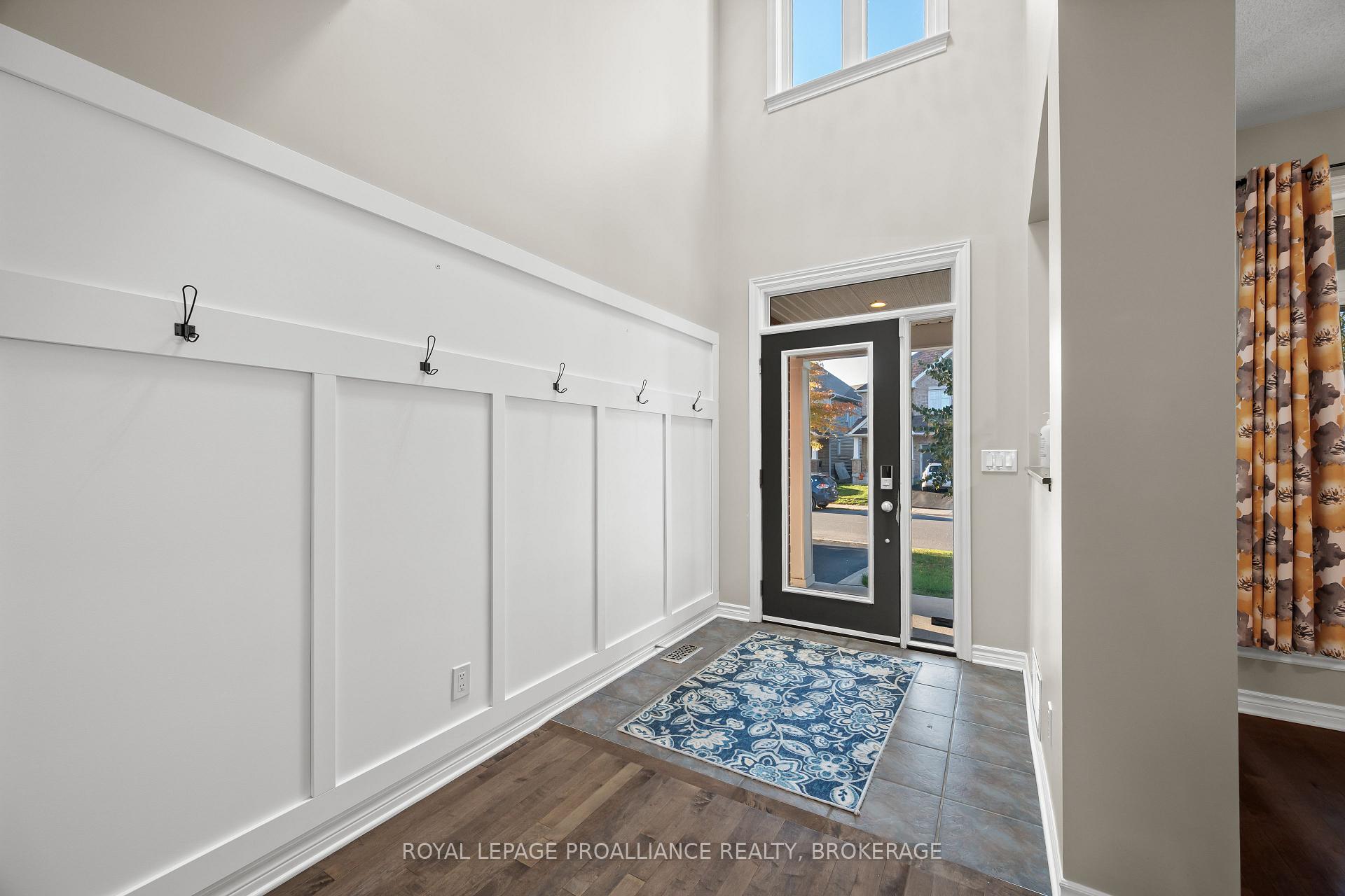 Photo 3 of 675 Fieldstone Drive, Kingston, Kingston East (Incl Barret Crt) — HOMEH