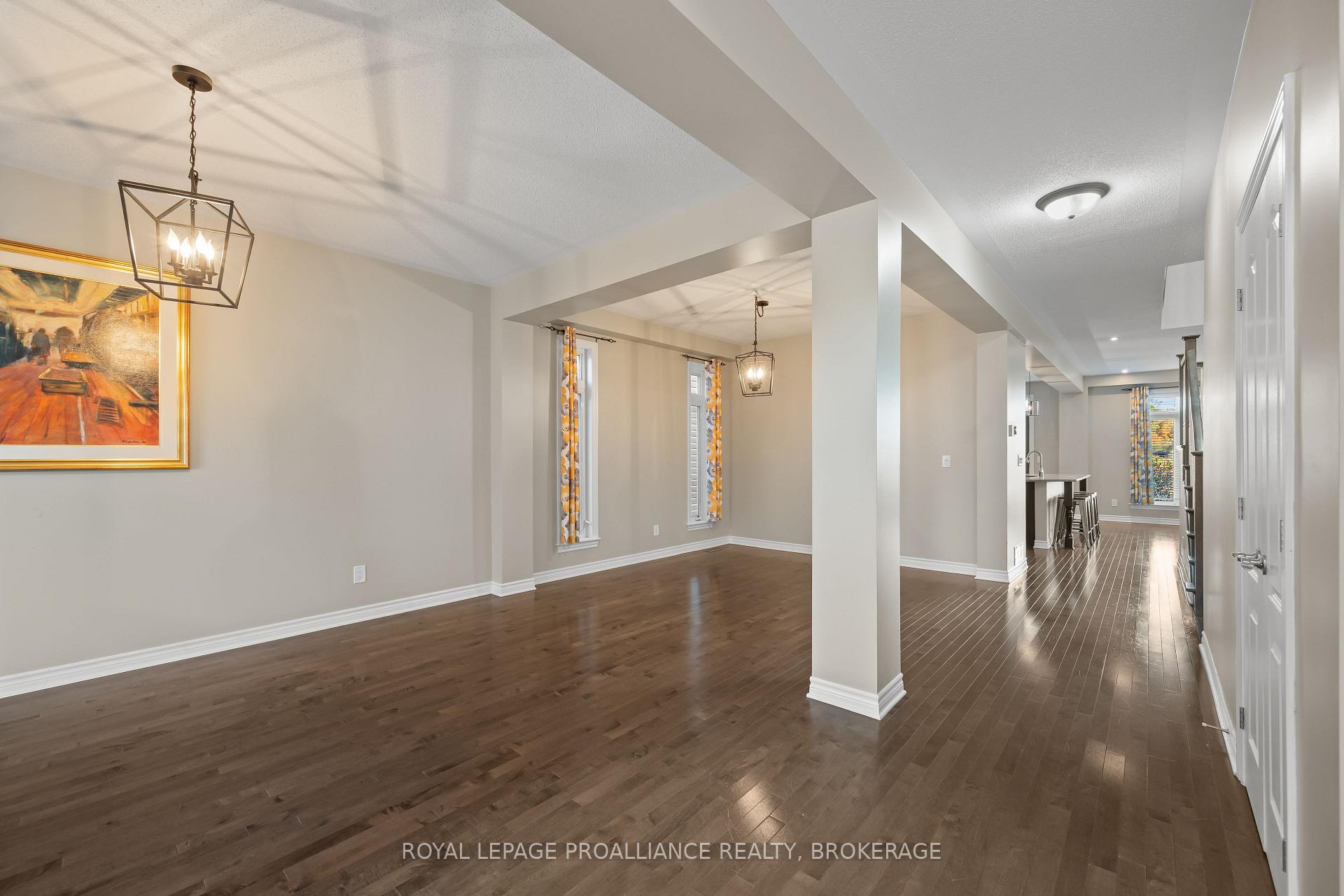 Photo 4 of 675 Fieldstone Drive, Kingston, Kingston East (Incl Barret Crt) — HOMEH