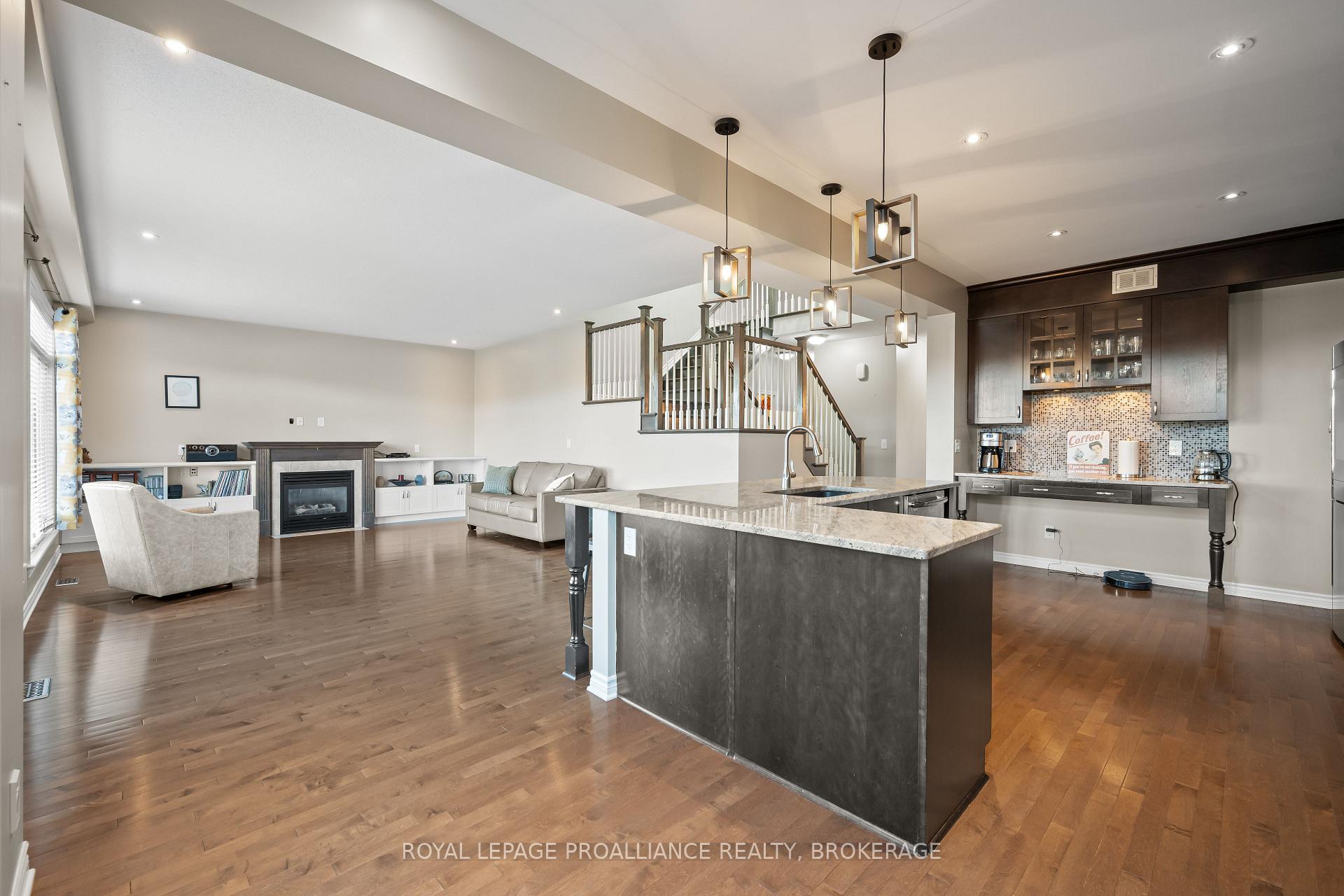 Photo 10 of 675 Fieldstone Drive, Kingston, Kingston East (Incl Barret Crt) — HOMEH