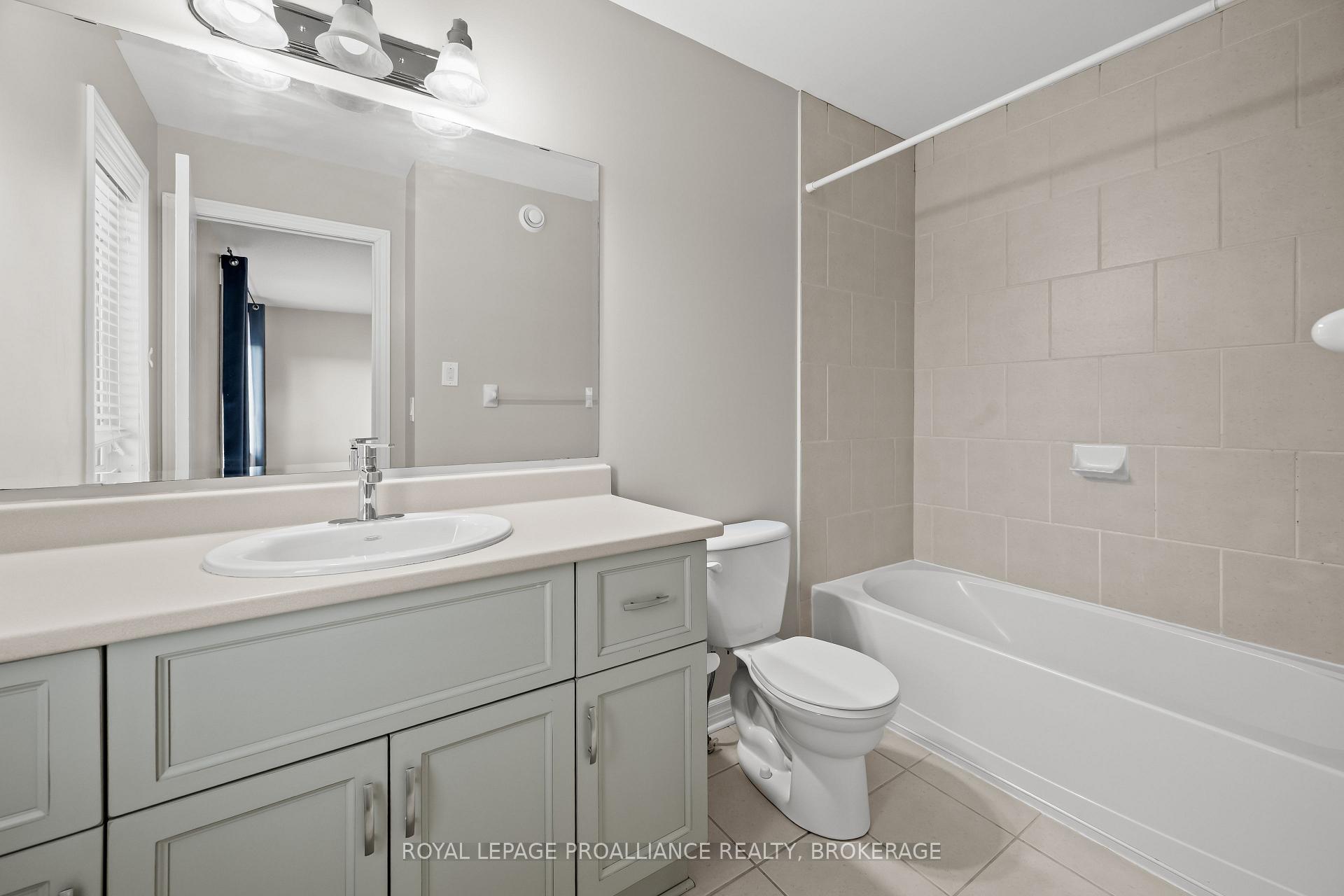 Photo 33 of 675 Fieldstone Drive, Kingston, Kingston East (Incl Barret Crt) — HOMEH