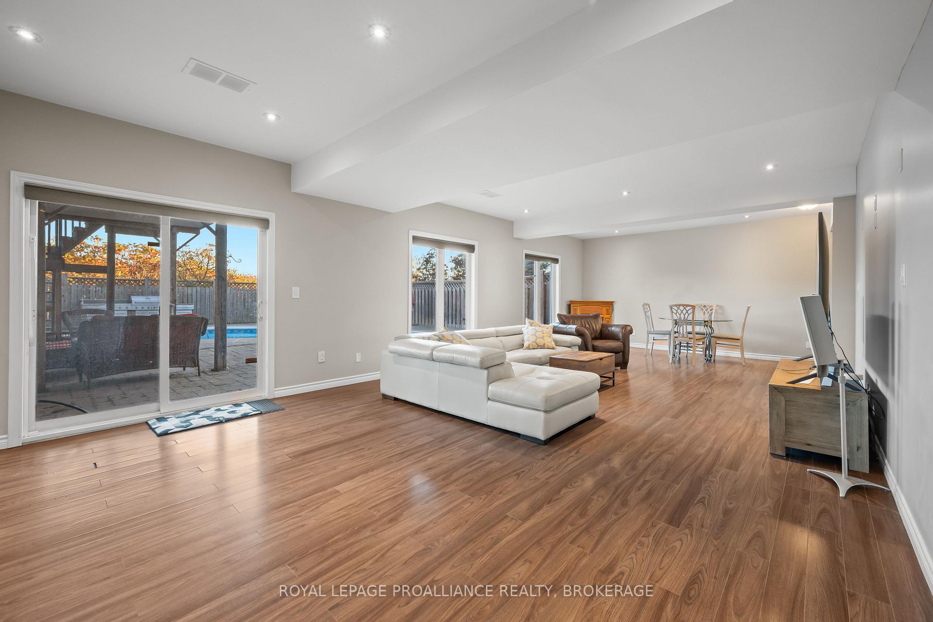 Photo 35 of 675 Fieldstone Drive, Kingston, Kingston East (Incl Barret Crt) — HOMEH