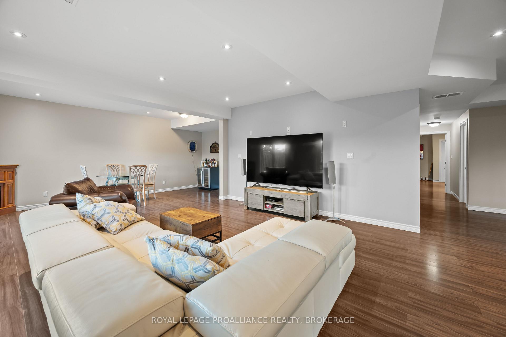 Photo 36 of 675 Fieldstone Drive, Kingston, Kingston East (Incl Barret Crt) — HOMEH