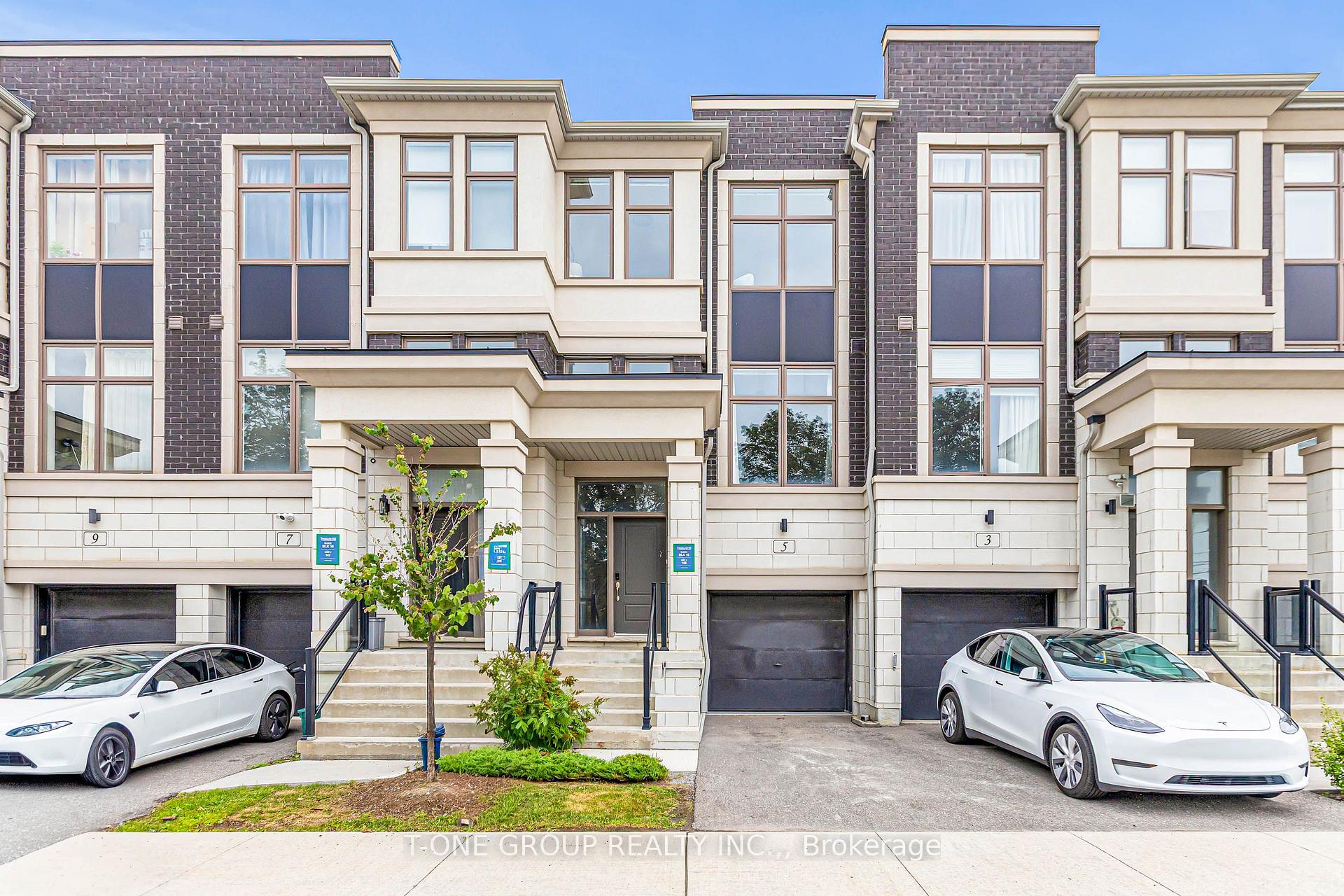 Photo 2 of 5 Armillo Place, Markham, Wismer — HOMEH