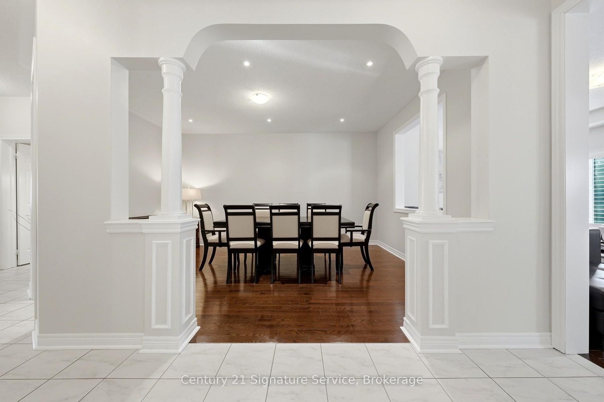 Photo 8 of 322 Comiskey Crescent, Mississauga, Meadowvale Village — HOMEH