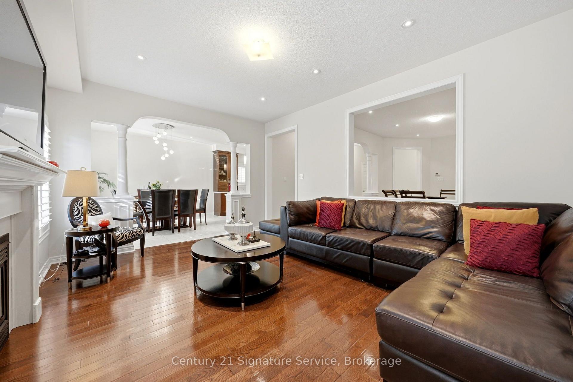 Photo 10 of 322 Comiskey Crescent, Mississauga, Meadowvale Village — HOMEH