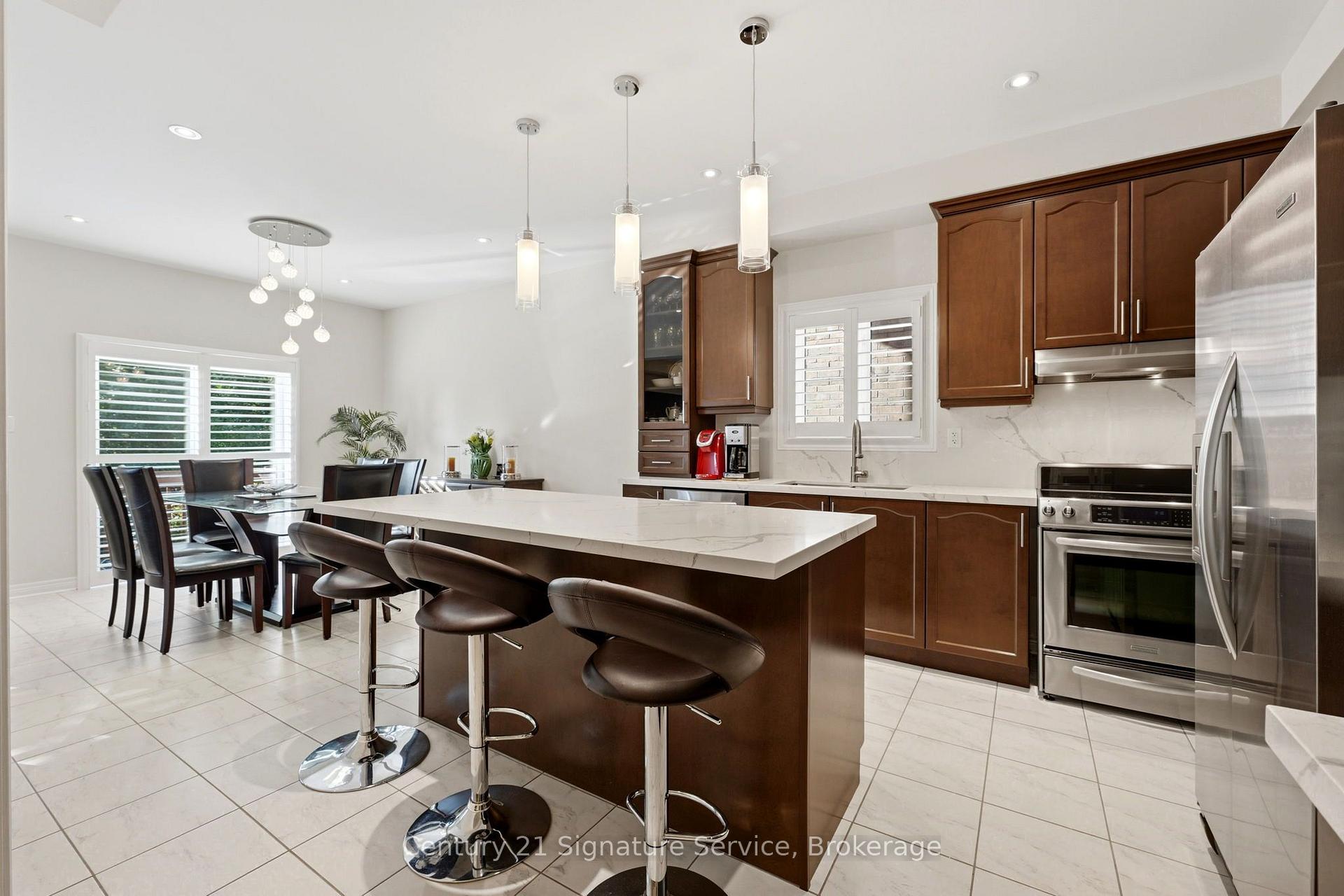 Photo 11 of 322 Comiskey Crescent, Mississauga, Meadowvale Village — HOMEH