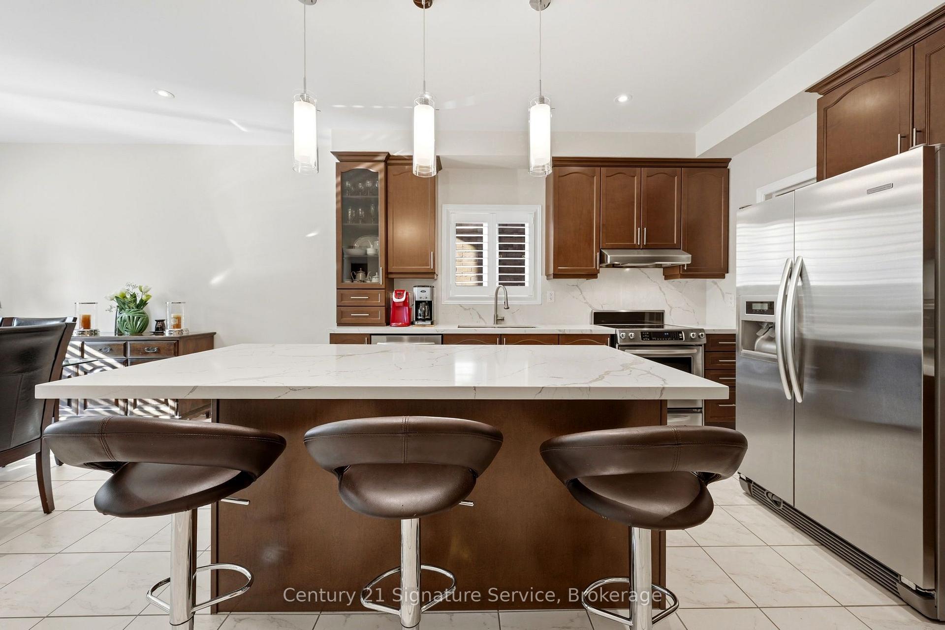 Photo 12 of 322 Comiskey Crescent, Mississauga, Meadowvale Village — HOMEH