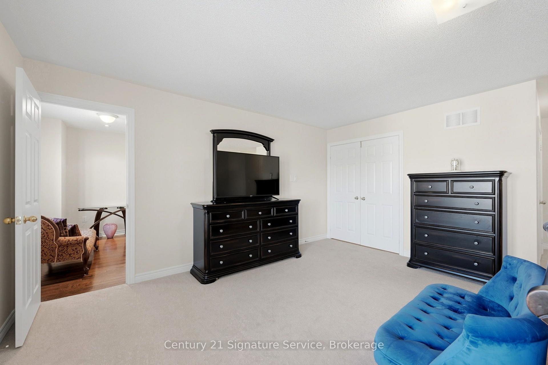 Photo 24 of 322 Comiskey Crescent, Mississauga, Meadowvale Village — HOMEH