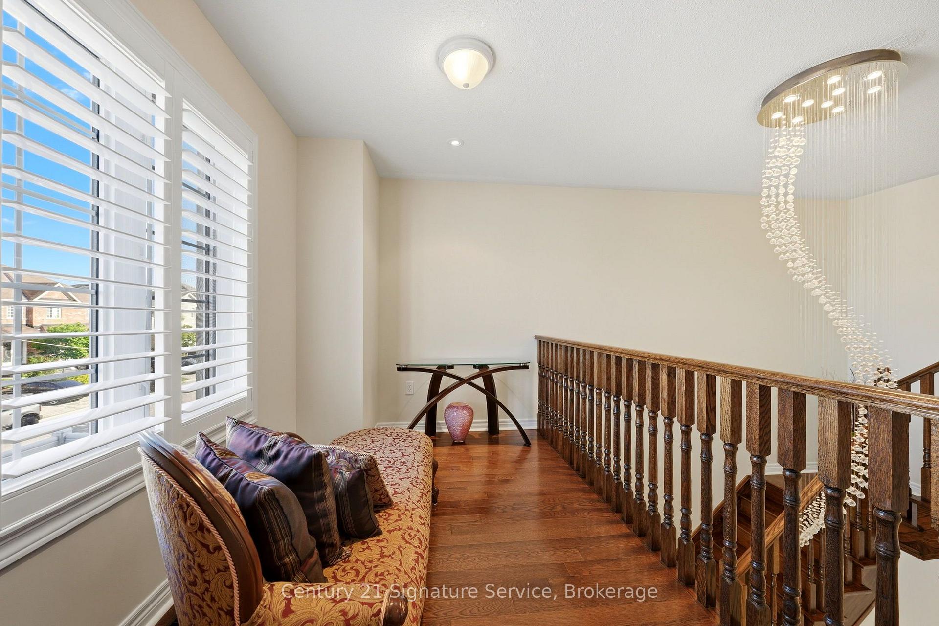 Photo 25 of 322 Comiskey Crescent, Mississauga, Meadowvale Village — HOMEH