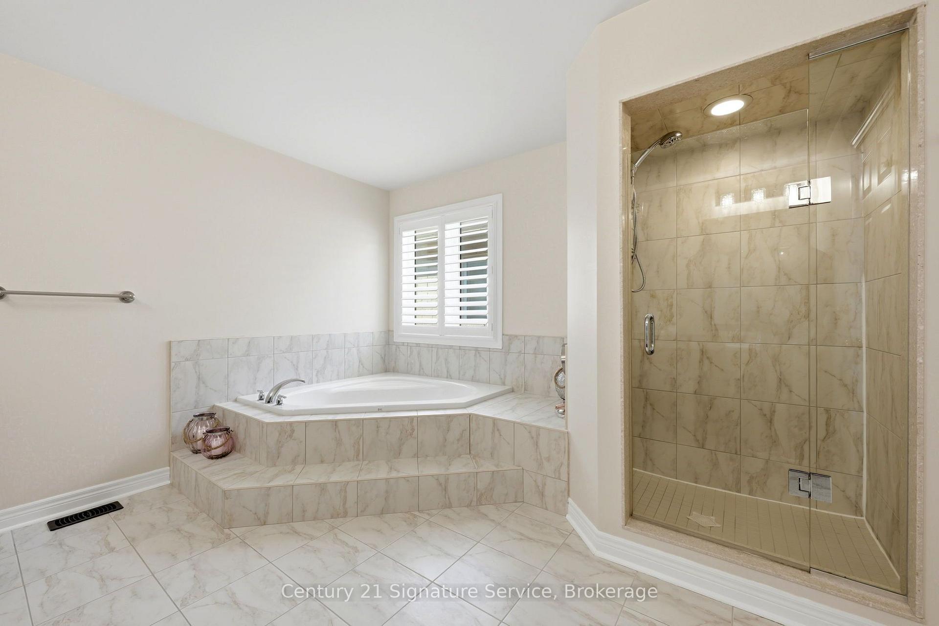 Photo 27 of 322 Comiskey Crescent, Mississauga, Meadowvale Village — HOMEH
