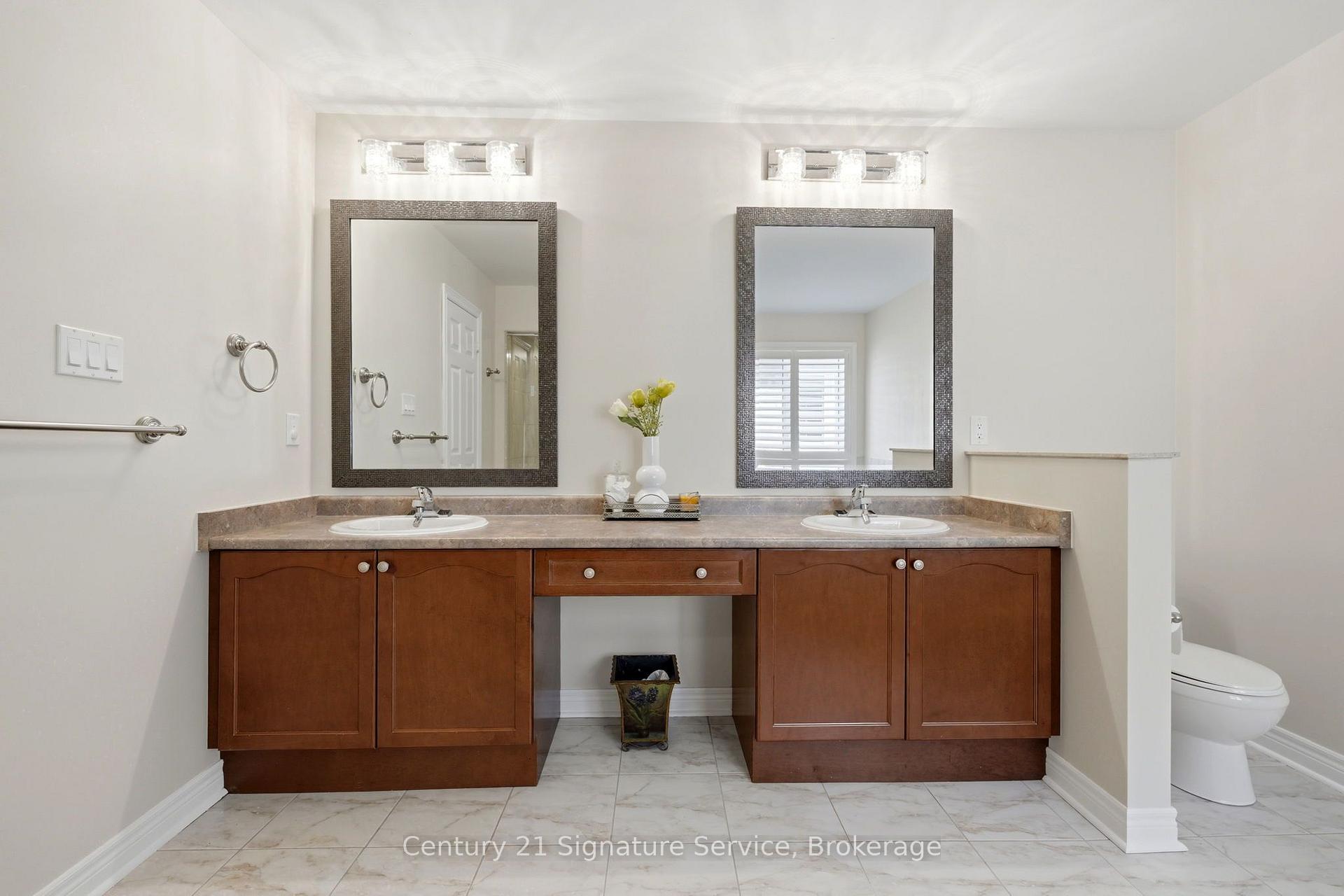 Photo 28 of 322 Comiskey Crescent, Mississauga, Meadowvale Village — HOMEH