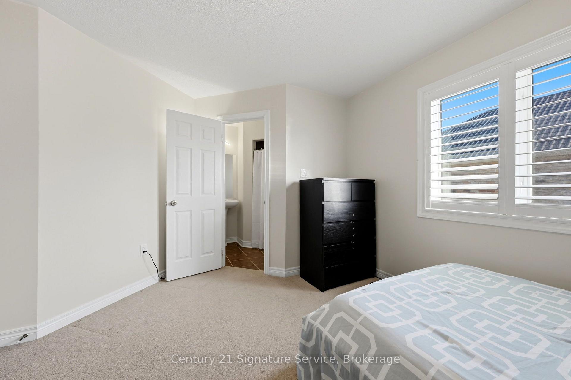 Photo 30 of 322 Comiskey Crescent, Mississauga, Meadowvale Village — HOMEH