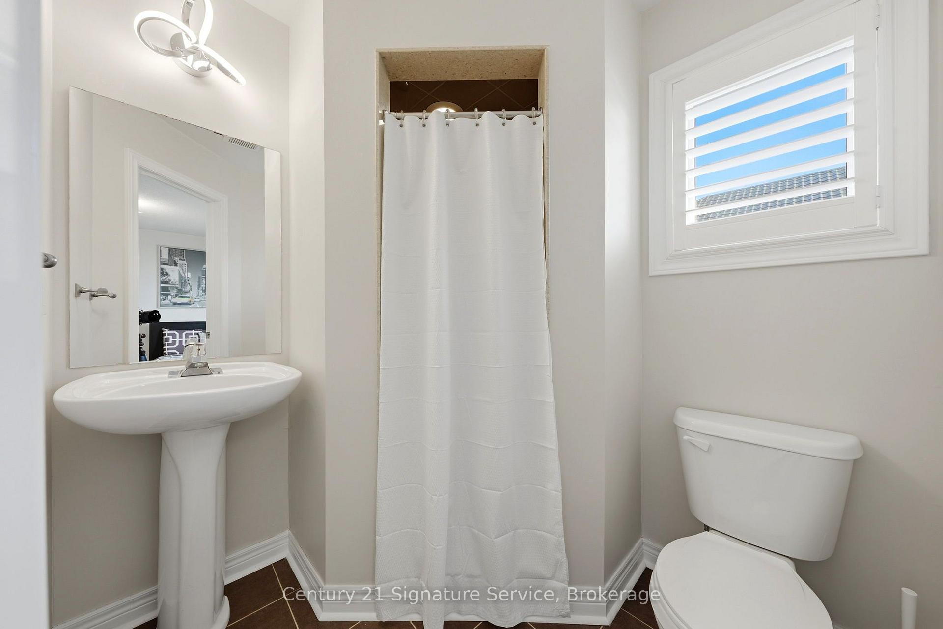 Photo 31 of 322 Comiskey Crescent, Mississauga, Meadowvale Village — HOMEH