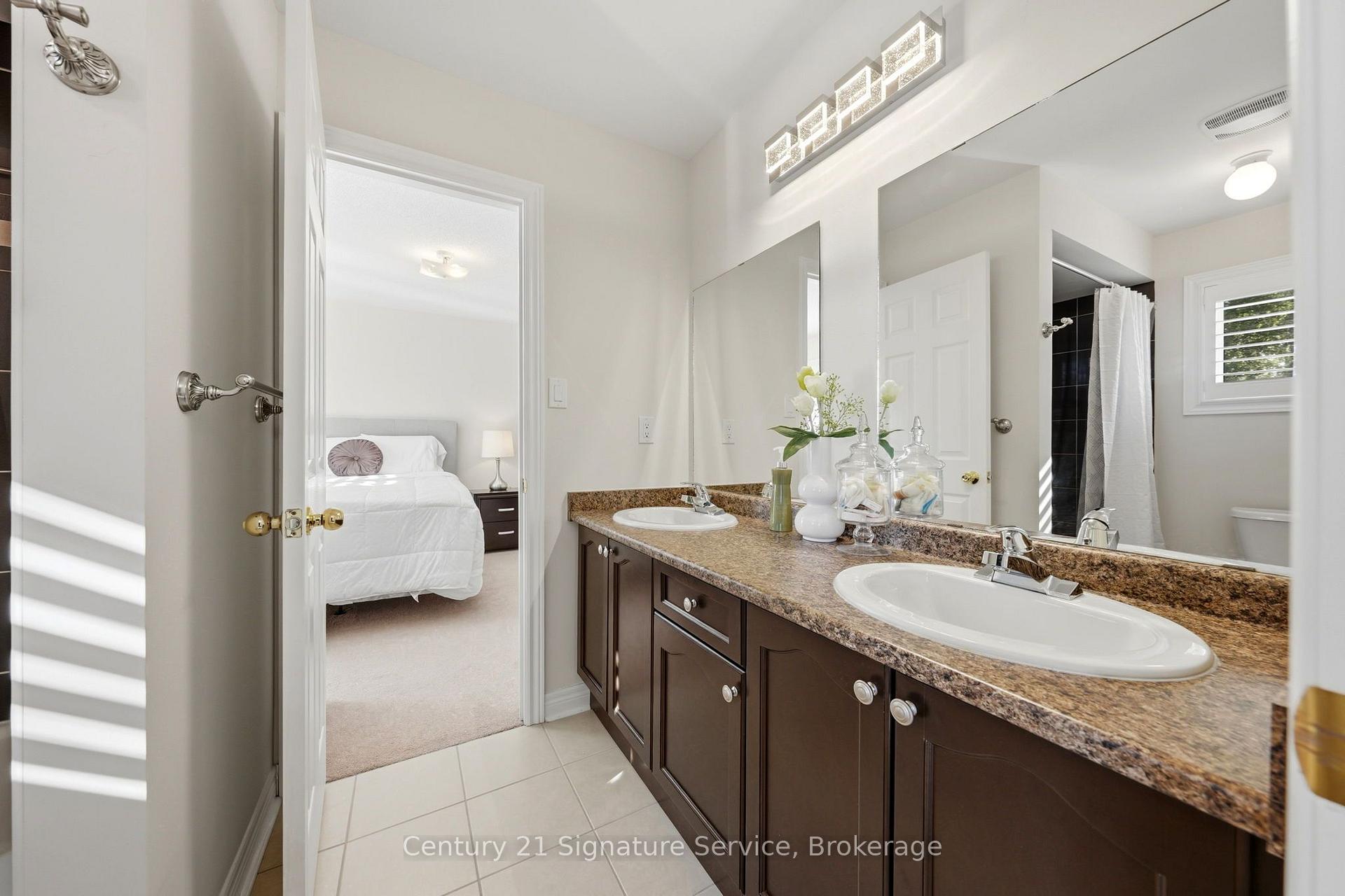 Photo 36 of 322 Comiskey Crescent, Mississauga, Meadowvale Village — HOMEH