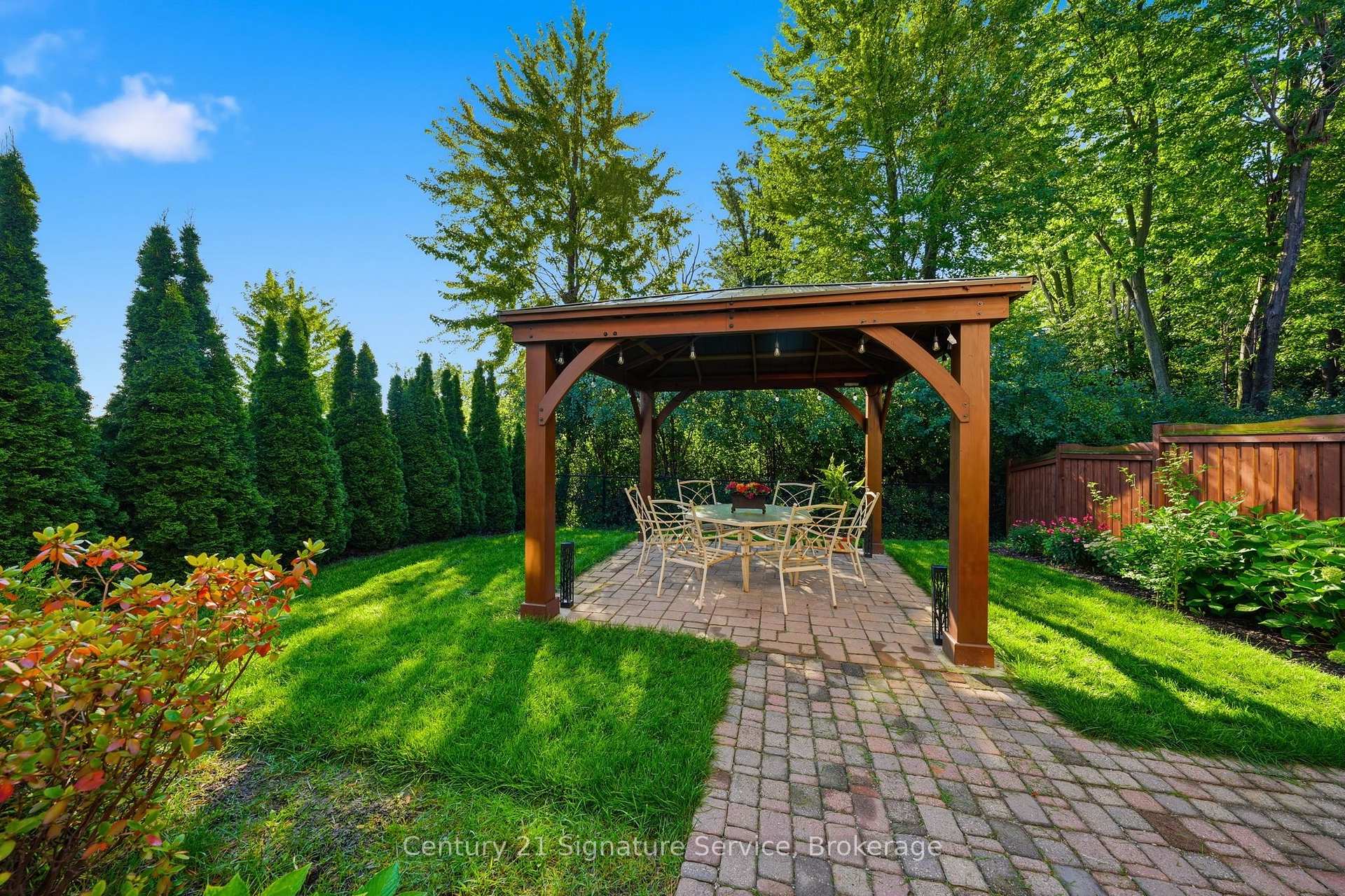 Photo 38 of 322 Comiskey Crescent, Mississauga, Meadowvale Village — HOMEH