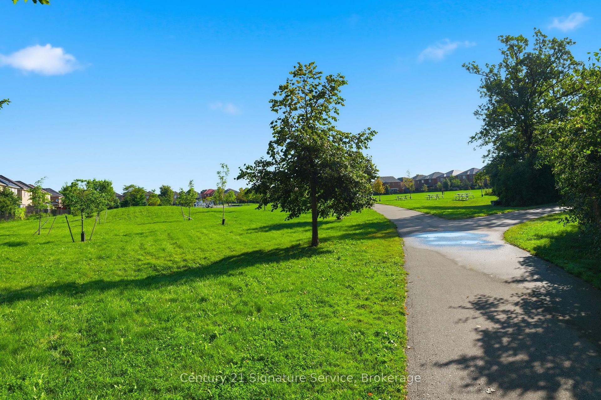 Photo 41 of 322 Comiskey Crescent, Mississauga, Meadowvale Village — HOMEH