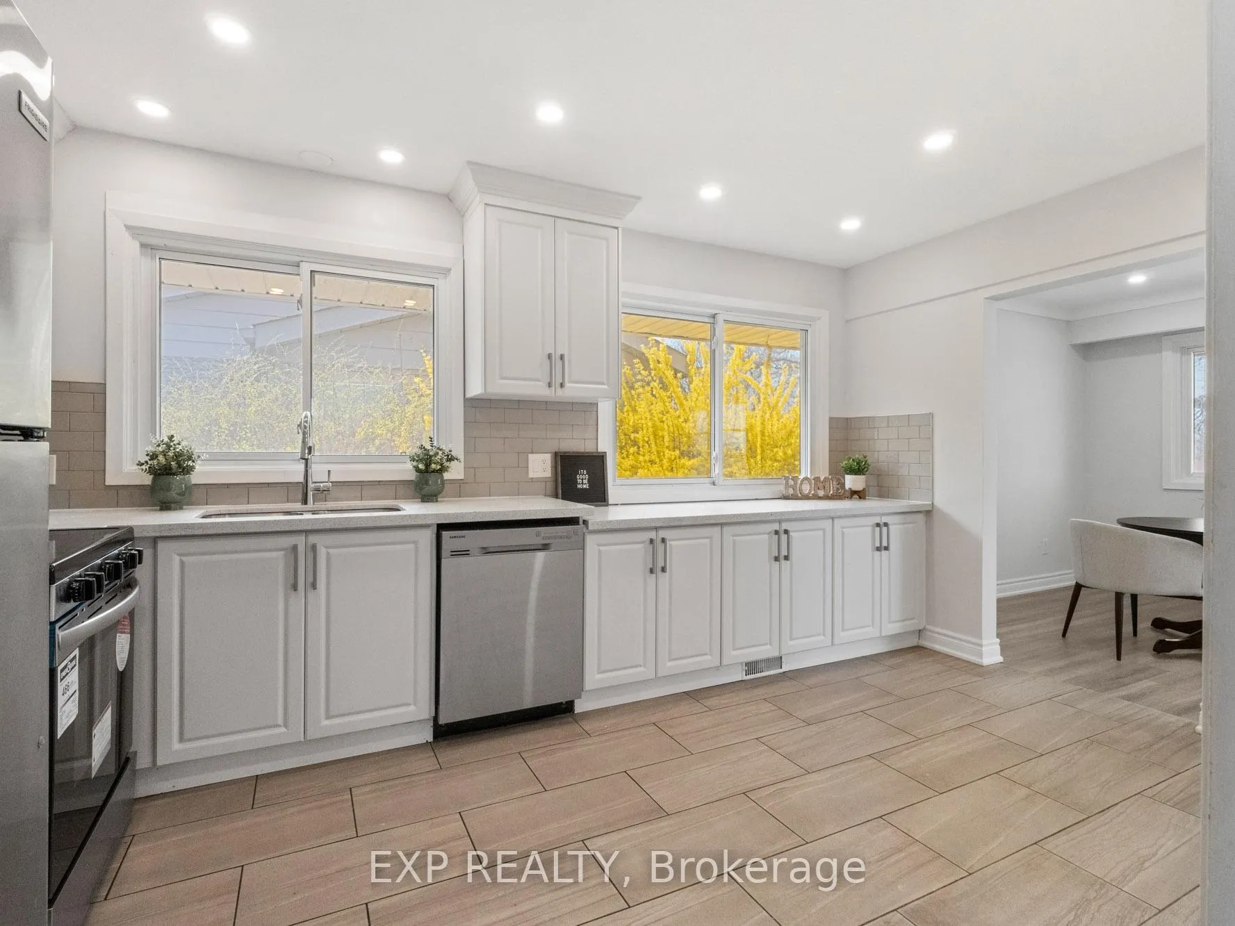 Photo 10 of 2 Rockdale Avenue, St. Catharines, Burleigh Hill — HOMEH