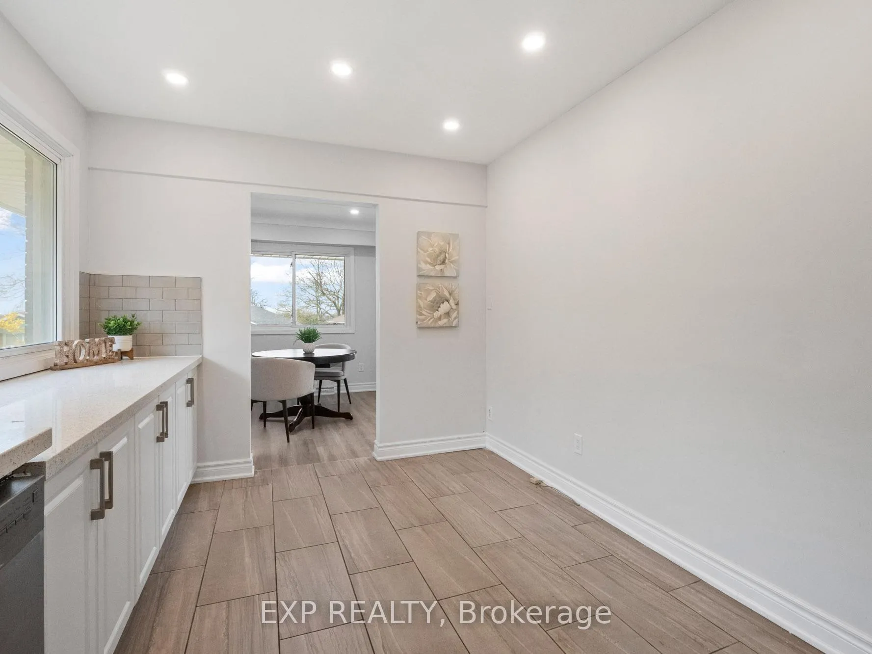Photo 12 of 2 Rockdale Avenue, St. Catharines, Burleigh Hill — HOMEH