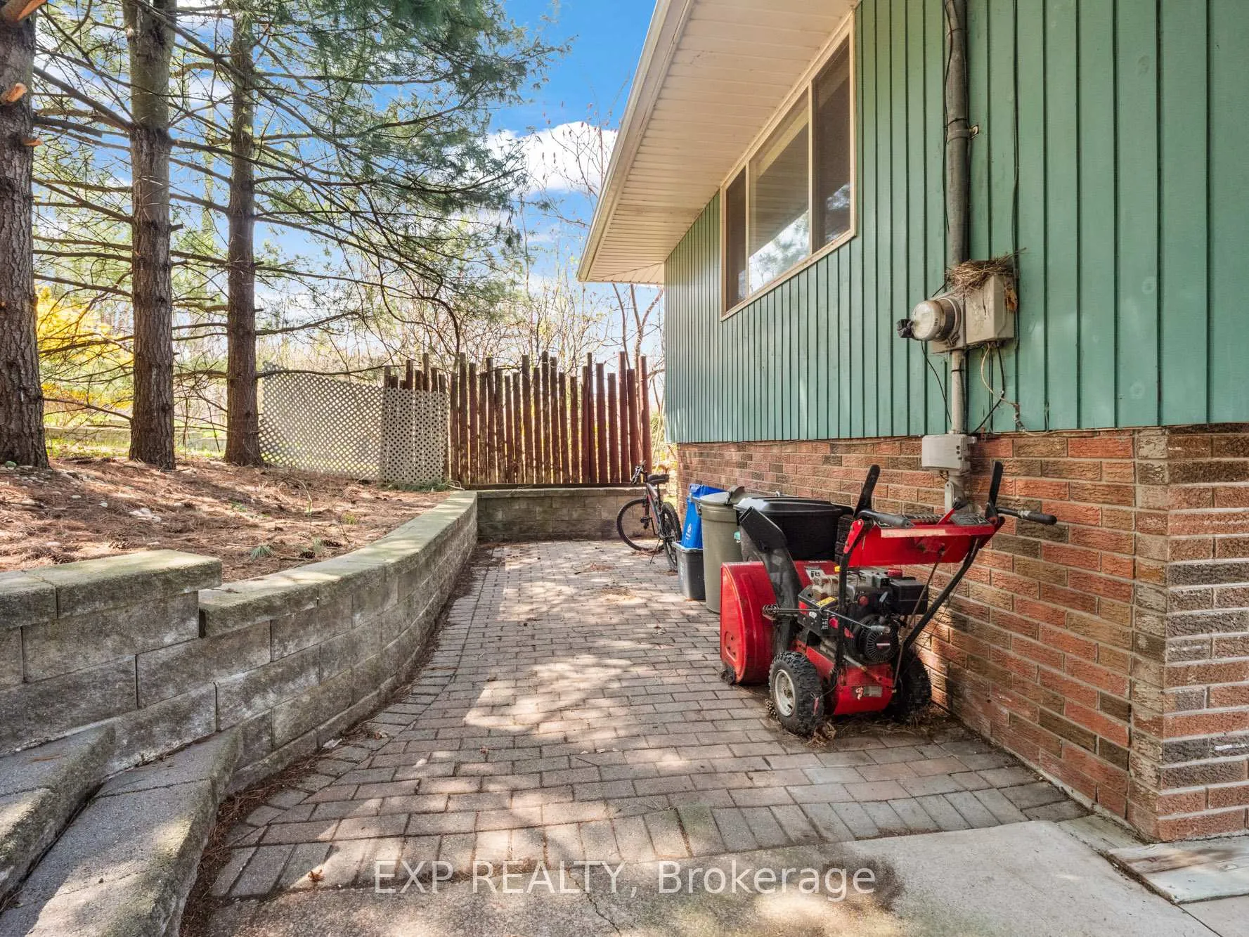 Photo 40 of 2 Rockdale Avenue, St. Catharines, Burleigh Hill — HOMEH