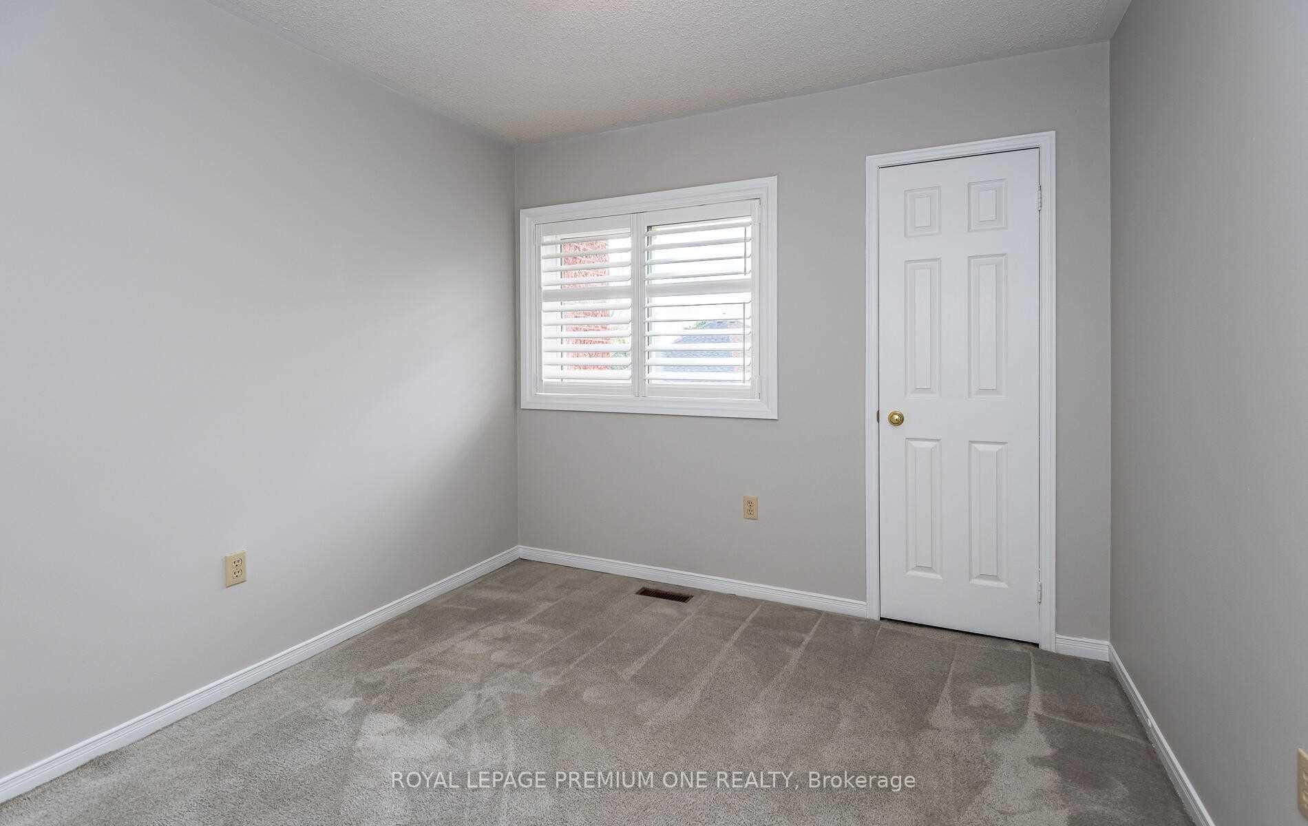 Photo 15 of 919 Caribou Valley Circle, Newmarket, Armitage — HOMEH