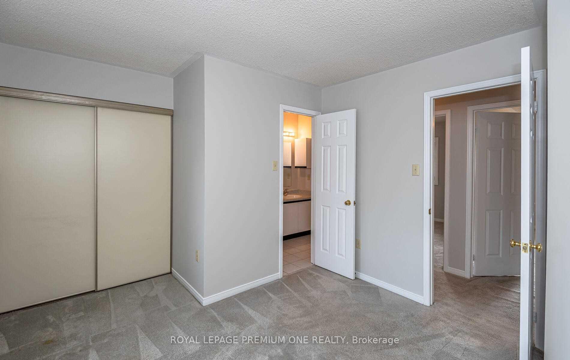Photo 17 of 919 Caribou Valley Circle, Newmarket, Armitage — HOMEH