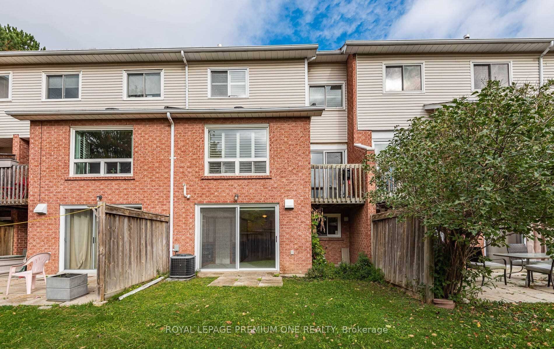 Photo 25 of 919 Caribou Valley Circle, Newmarket, Armitage — HOMEH