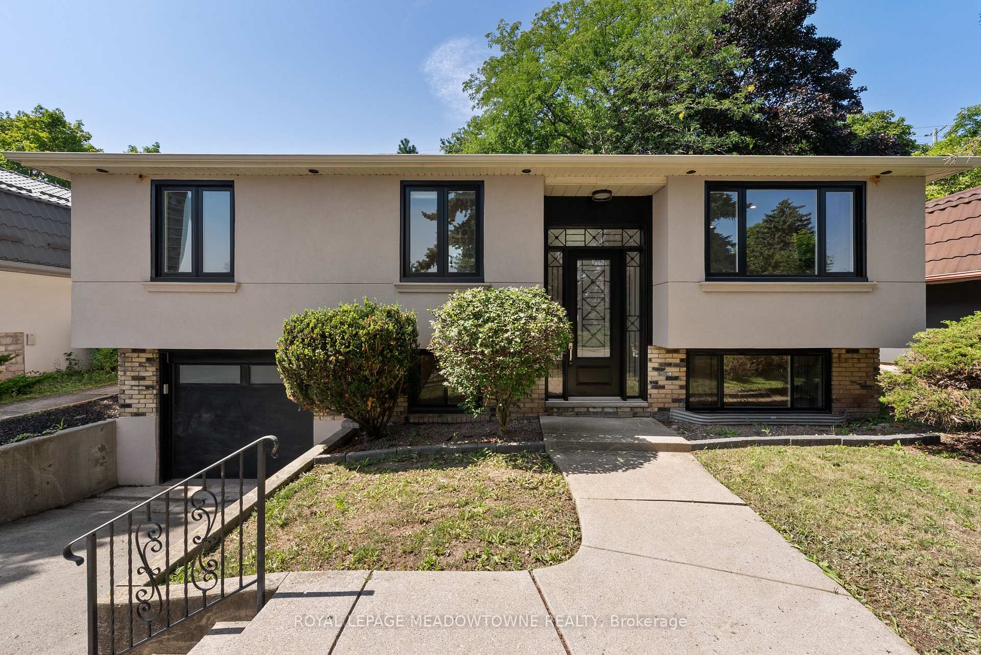 Photo of 1268 Forest Hill