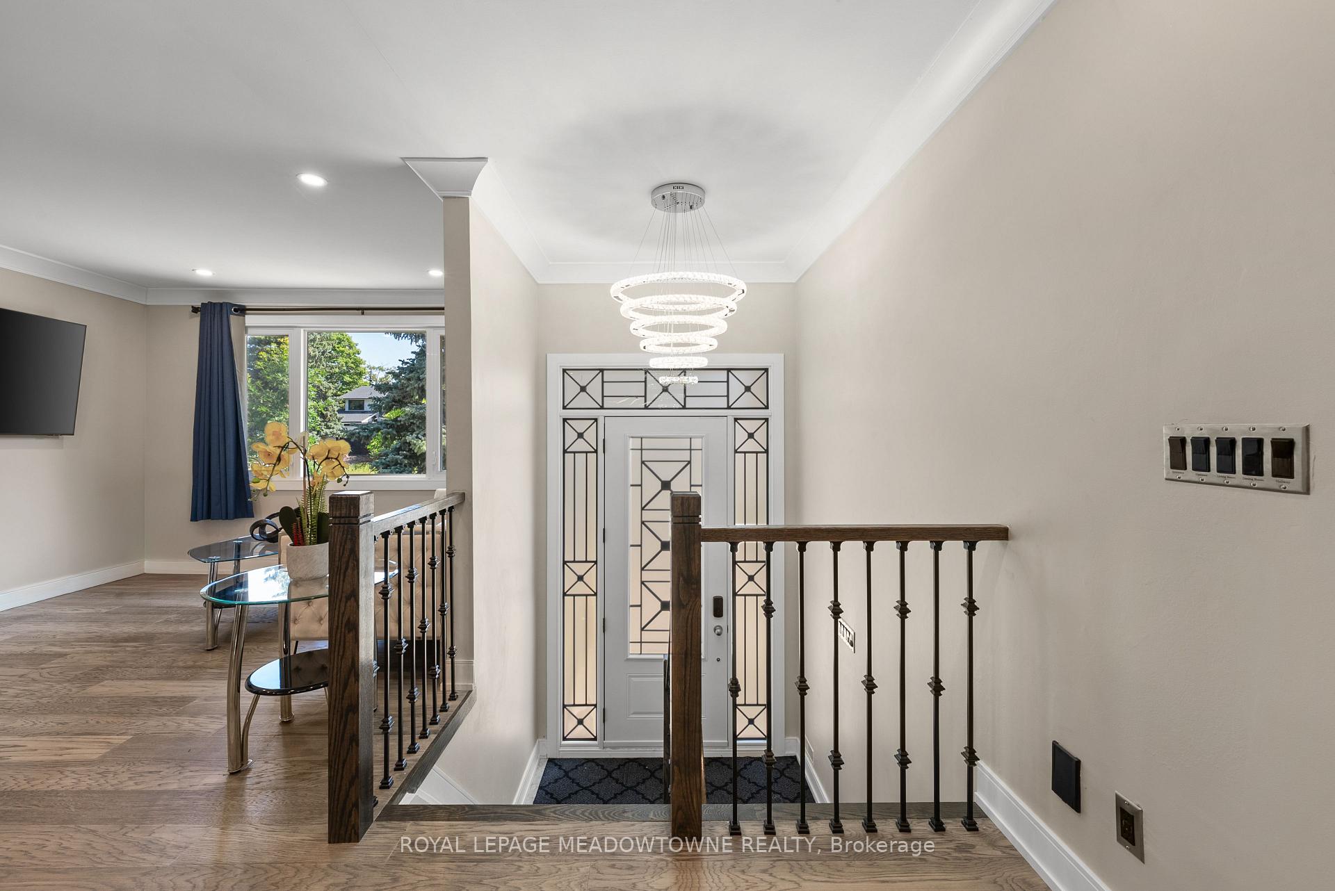 Photo 3 of 1268 Forest Hill, Oakville, Falgarwood — HOMEH