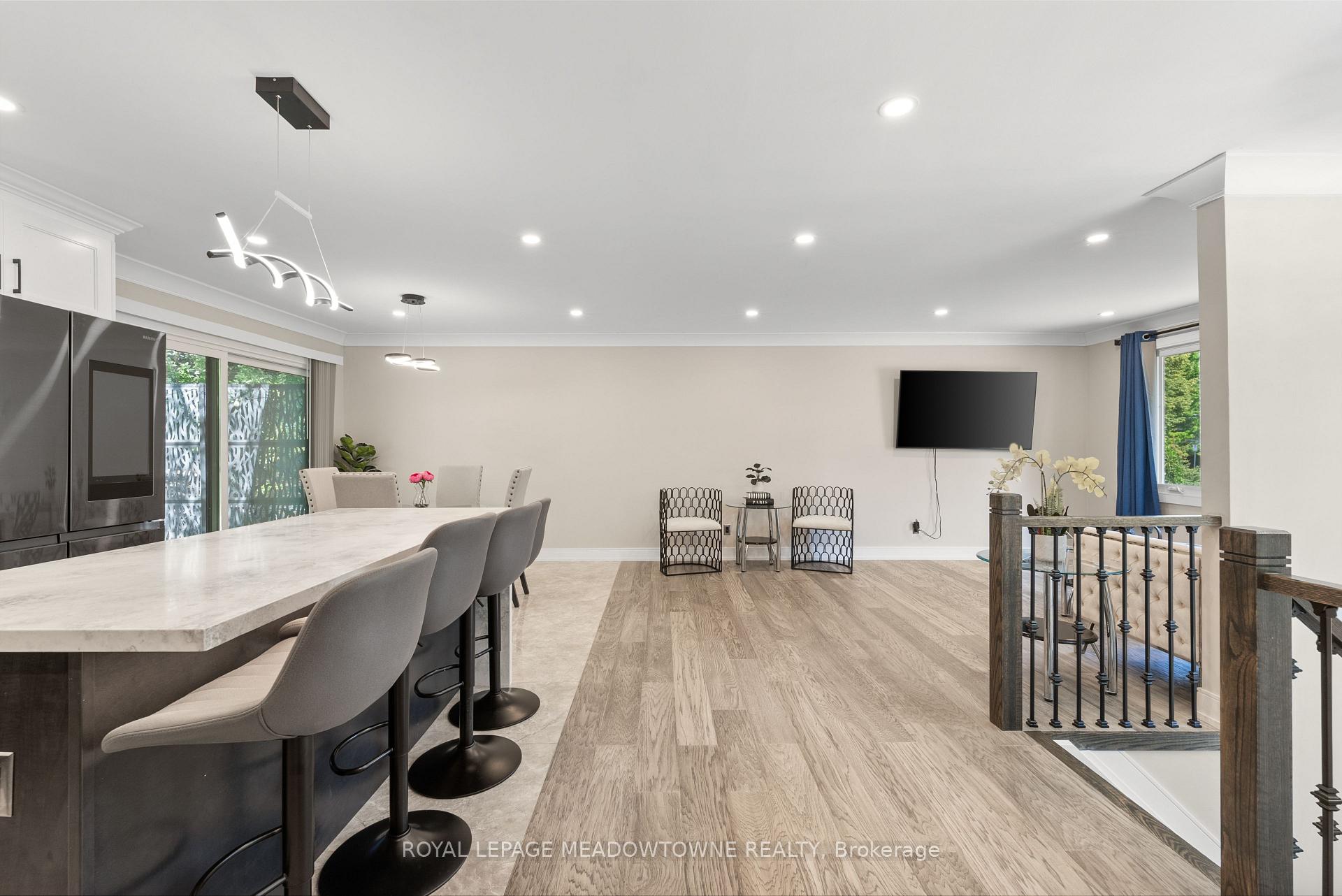 Photo 4 of 1268 Forest Hill, Oakville, Falgarwood — HOMEH