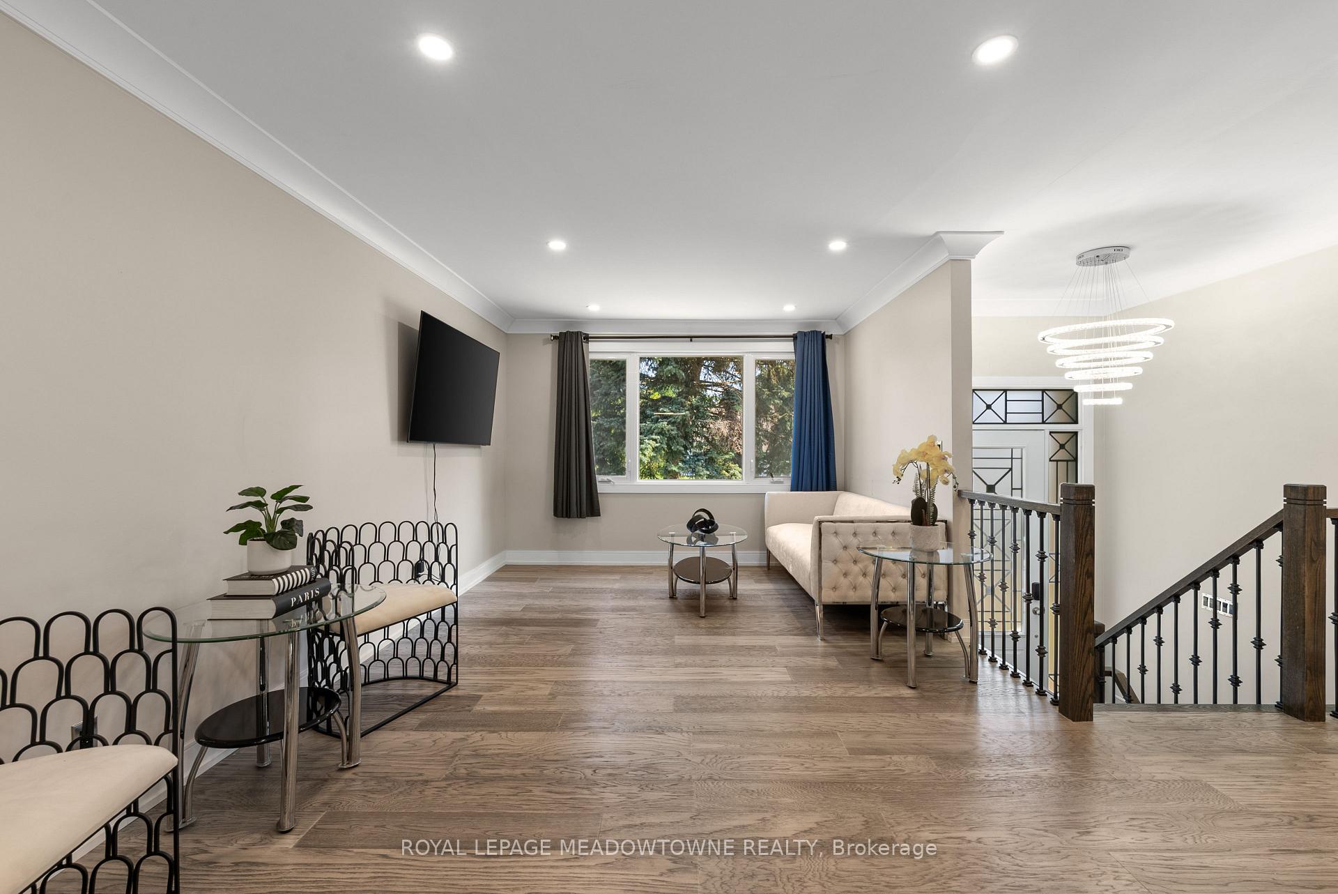 Photo 11 of 1268 Forest Hill, Oakville, Falgarwood — HOMEH