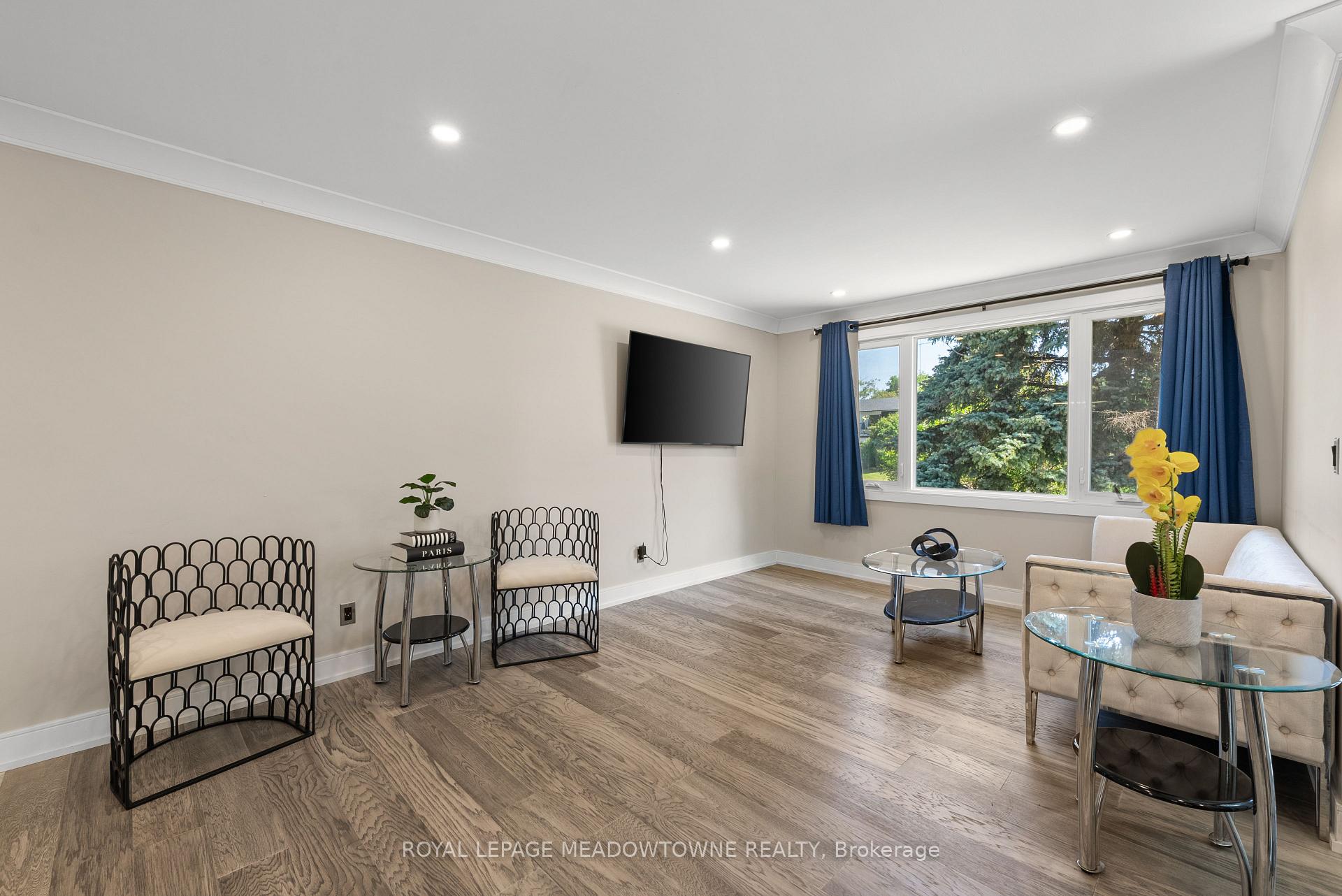 Photo 12 of 1268 Forest Hill, Oakville, Falgarwood — HOMEH