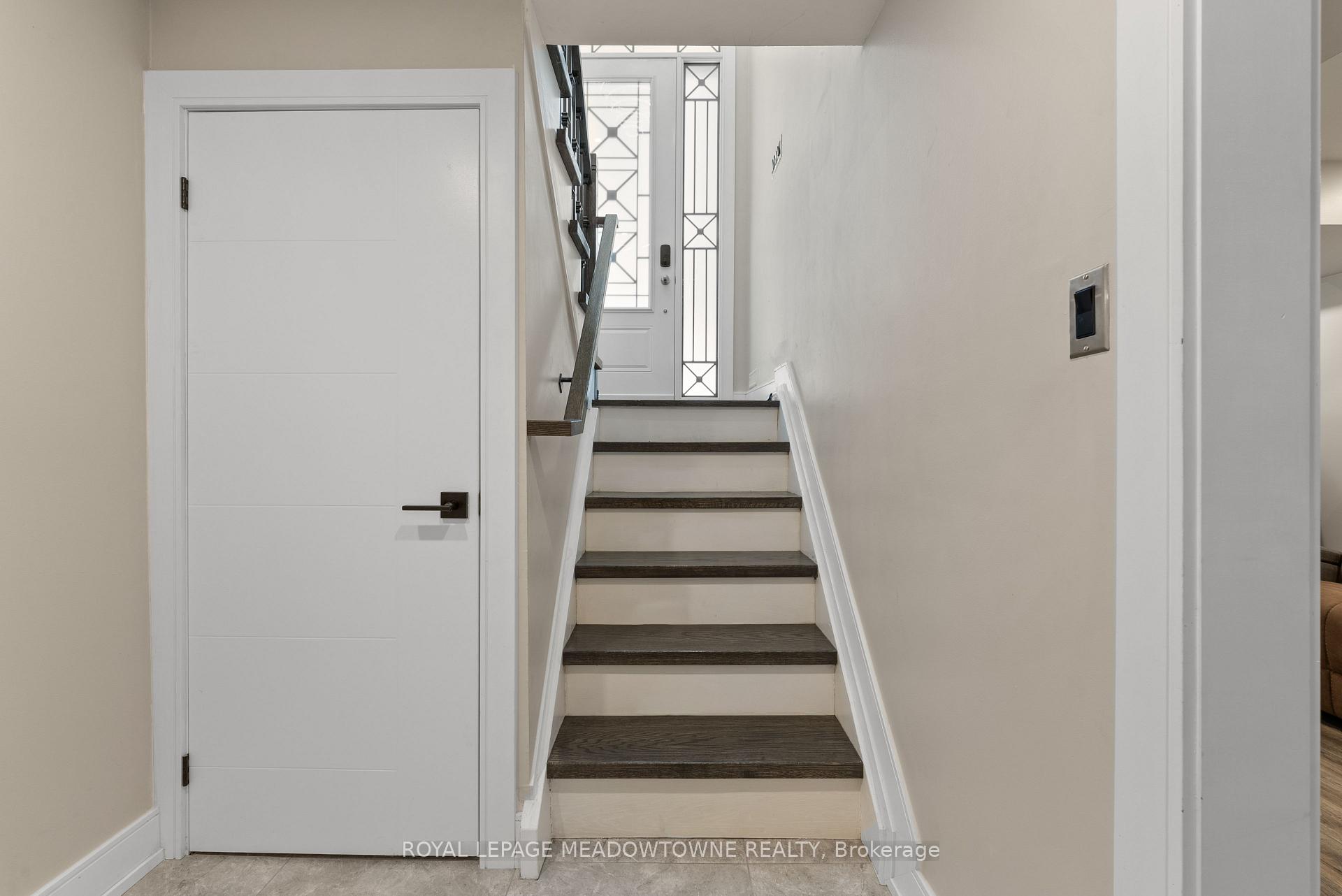 Photo 25 of 1268 Forest Hill, Oakville, Falgarwood — HOMEH