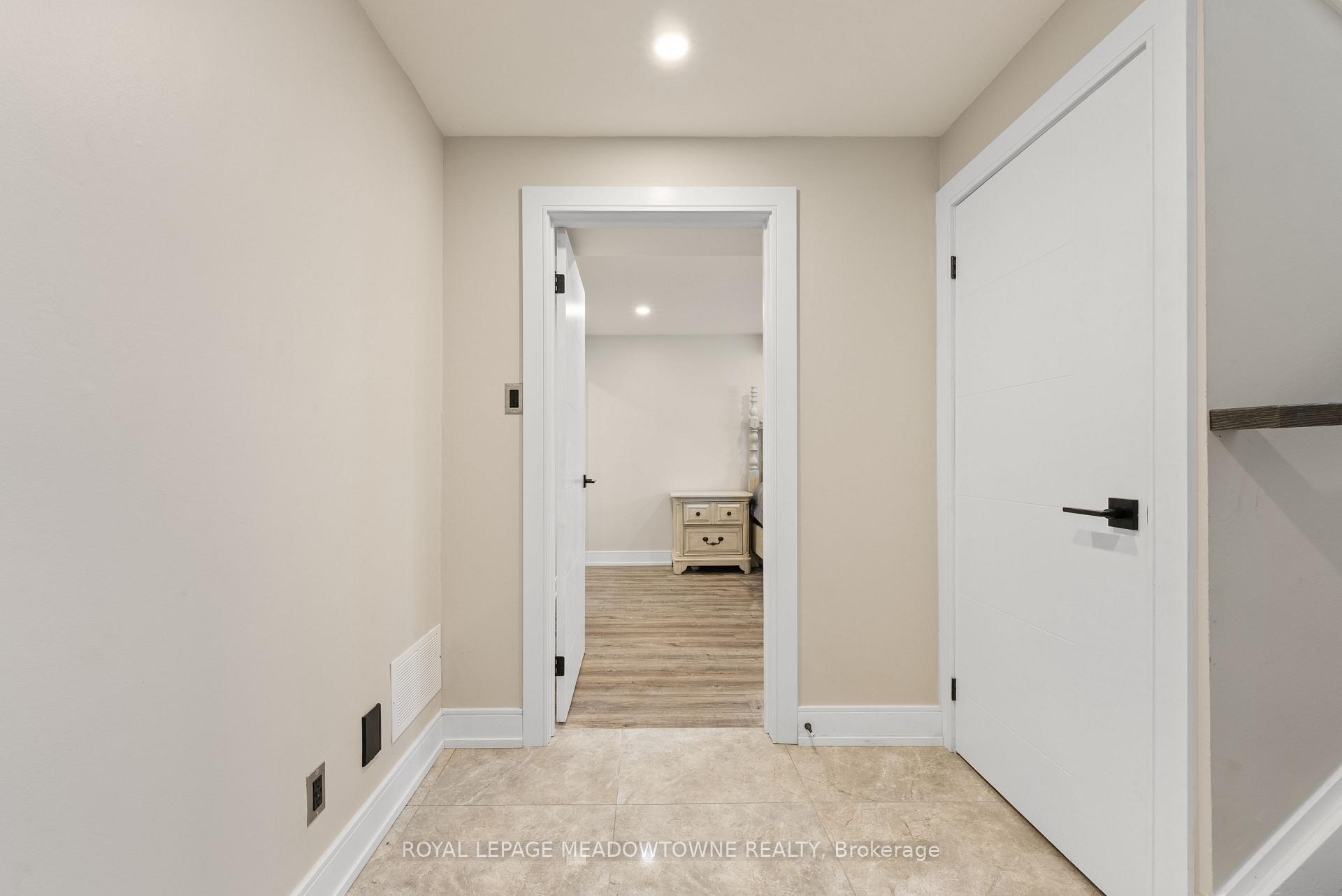 Photo 27 of 1268 Forest Hill, Oakville, Falgarwood — HOMEH