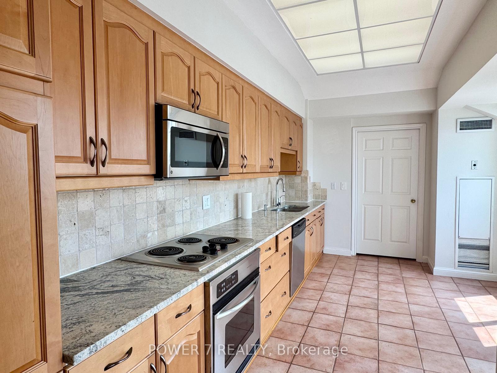 Photo 12 of Unit PH304, 101 Subway Crescent, Etobicoke, Islington-City Centre West — HOMEH
