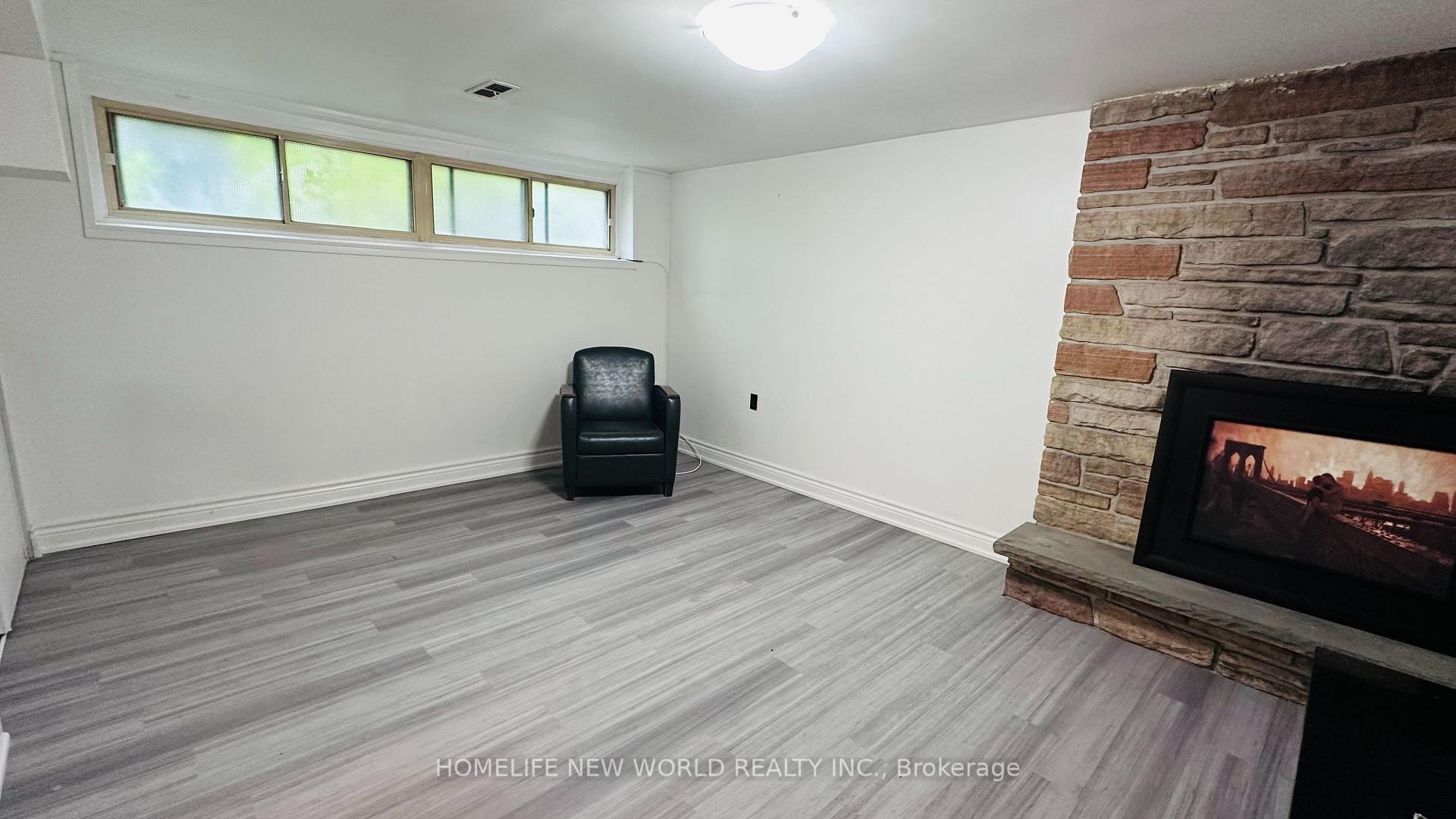 Photo 2 of 79 Normark Drive, Markham, Royal Orchard — HOMEH